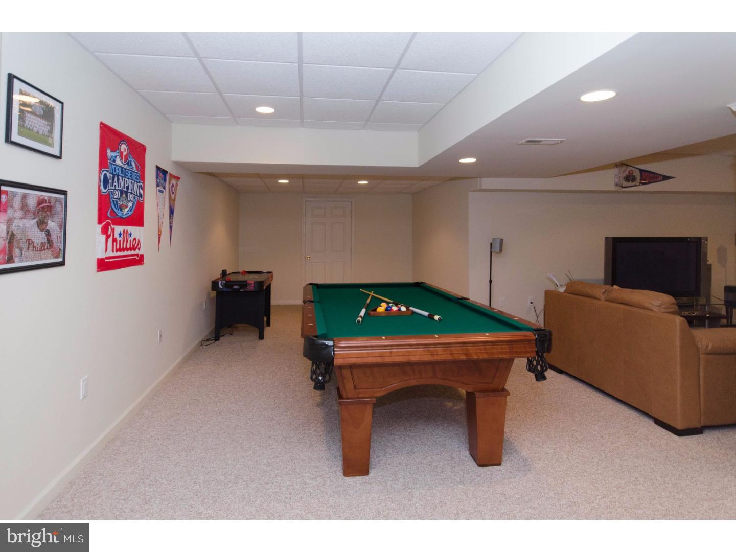 GWYN AYRE - Residential