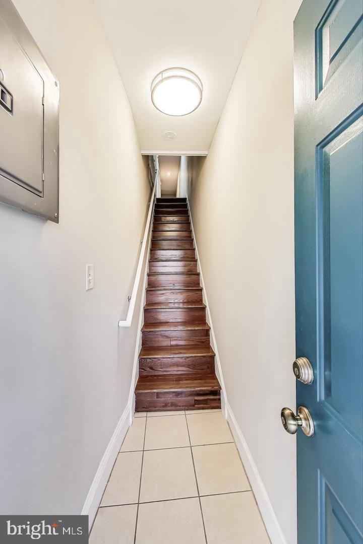 212 ELM STREET NW