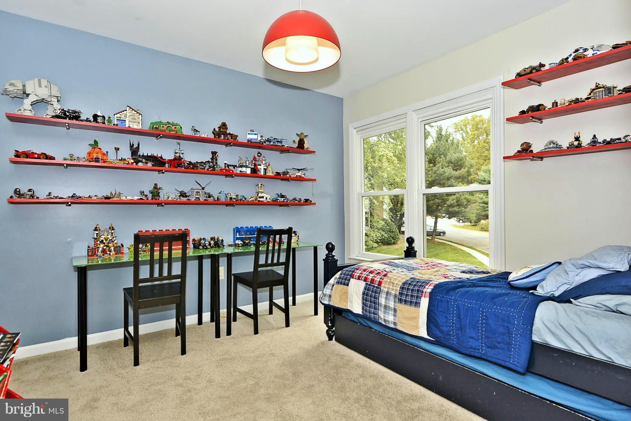 TRIPOLIS AT LAKE BRADDOCK - Residential