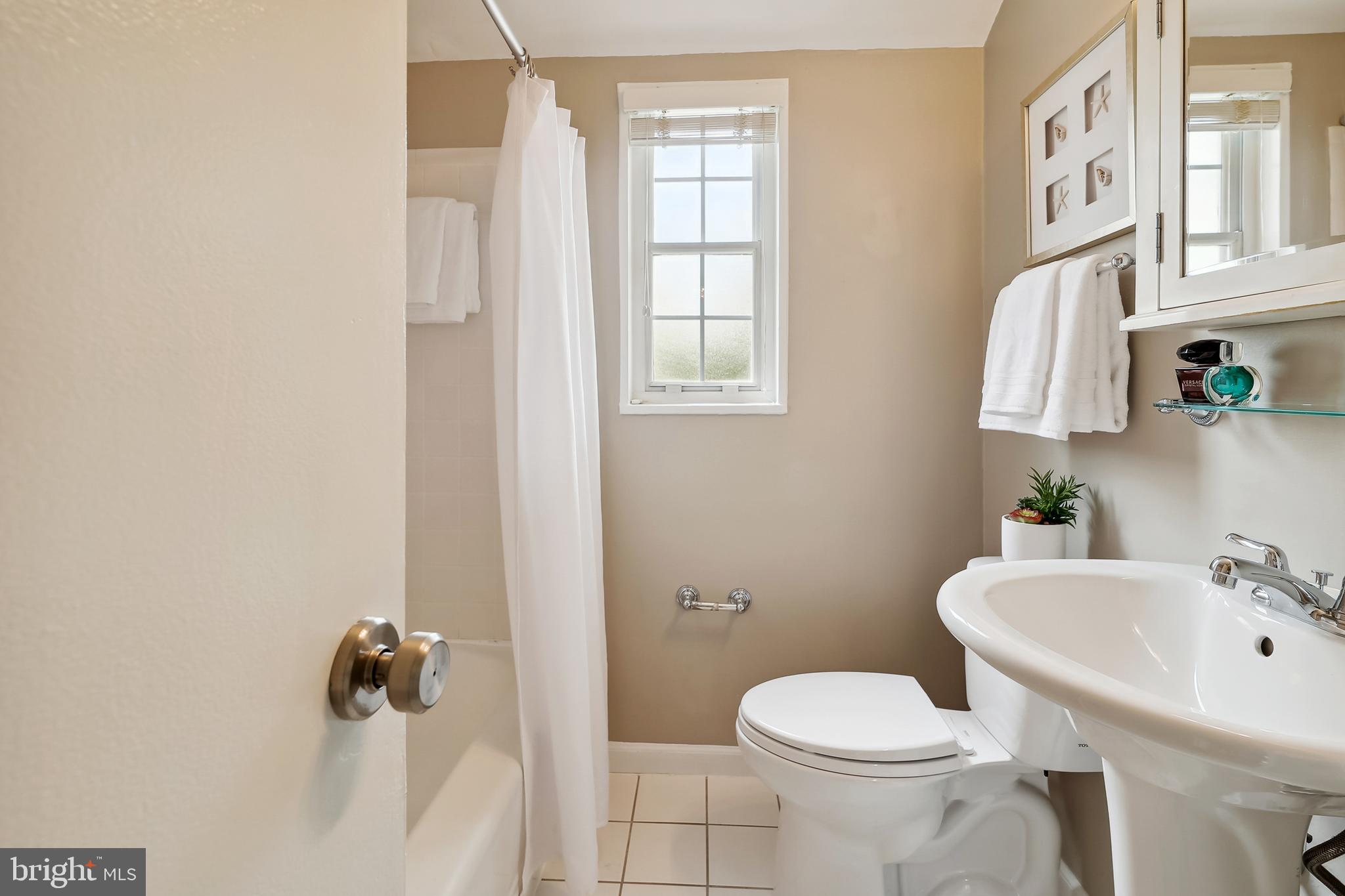 FAIRLINGTON TOWNE - Residential