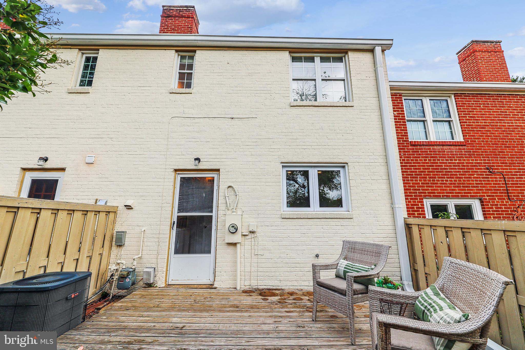 FAIRLINGTON TOWNE - Residential