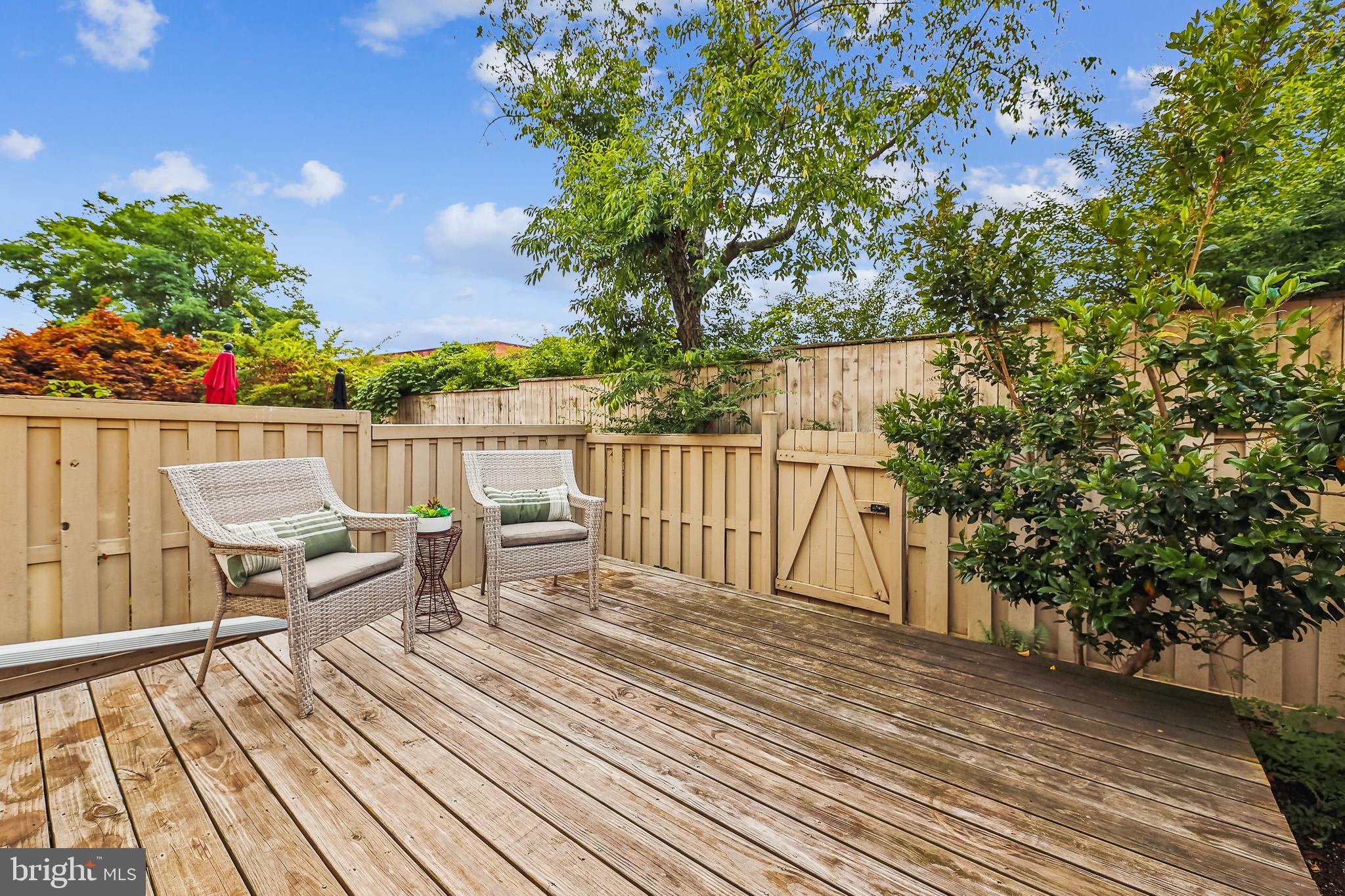 FAIRLINGTON TOWNE - Residential