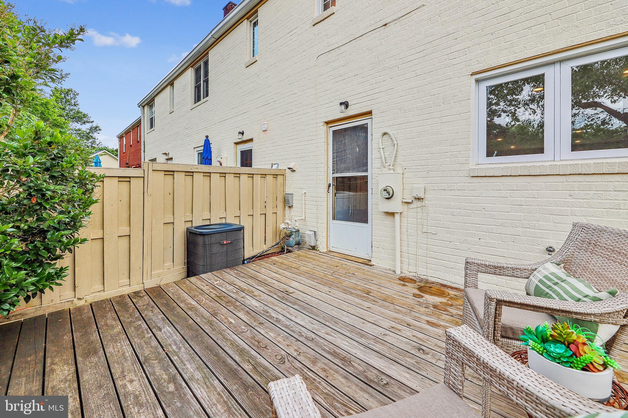 FAIRLINGTON TOWNE - Residential