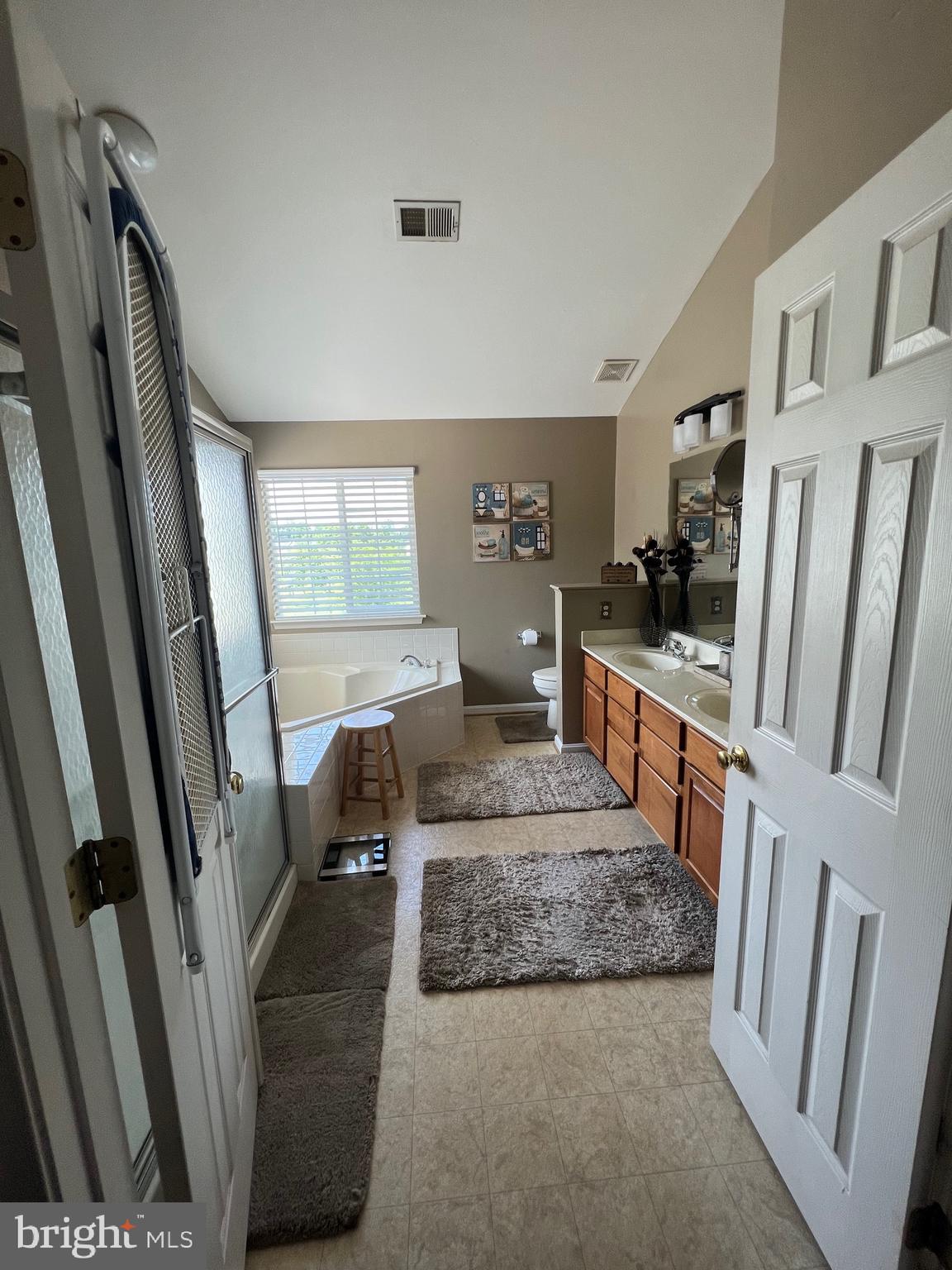 EAST HAMPTON - Residential