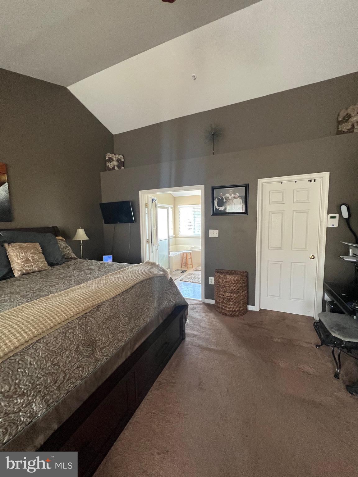 EAST HAMPTON - Residential