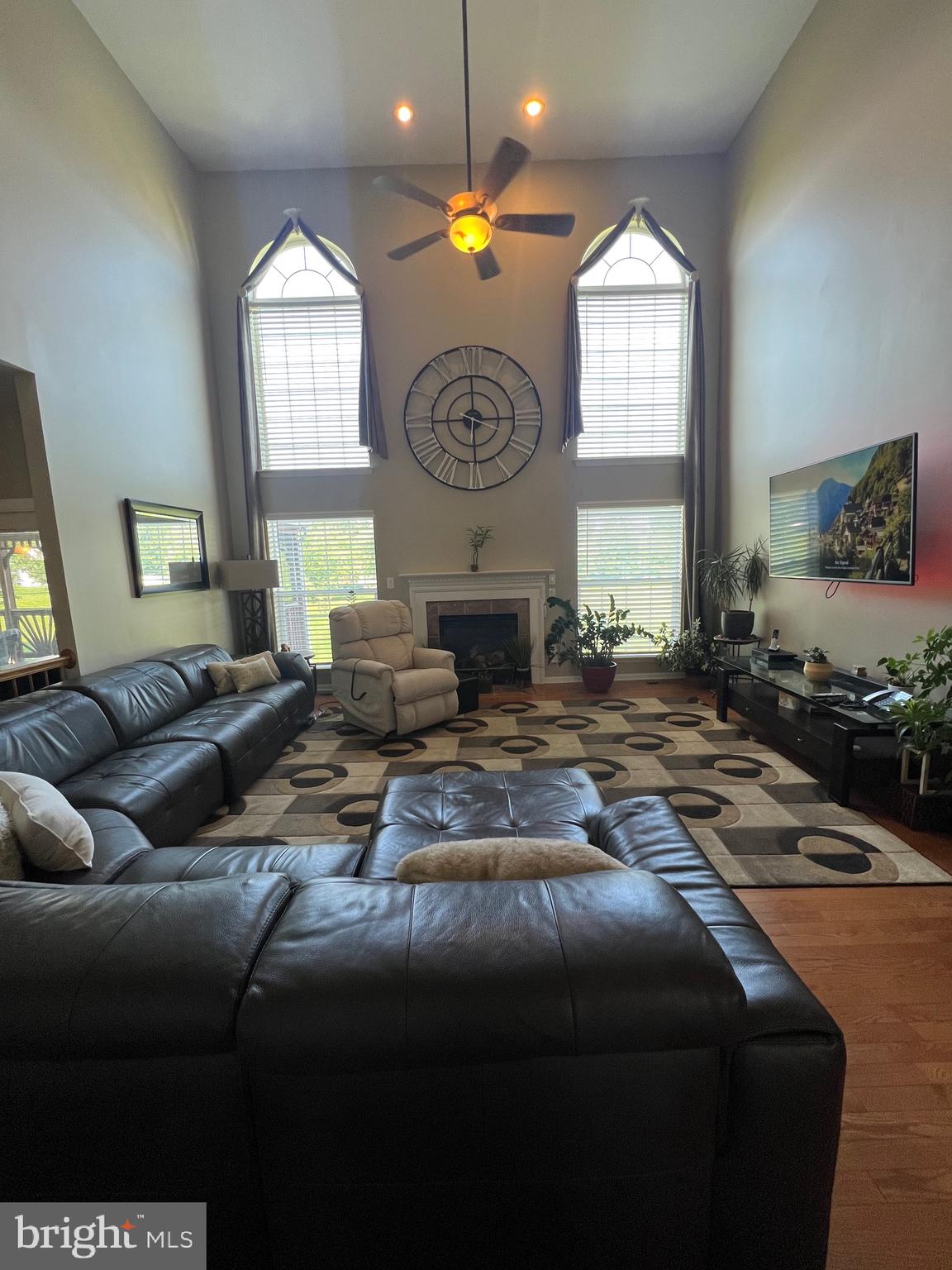 EAST HAMPTON - Residential