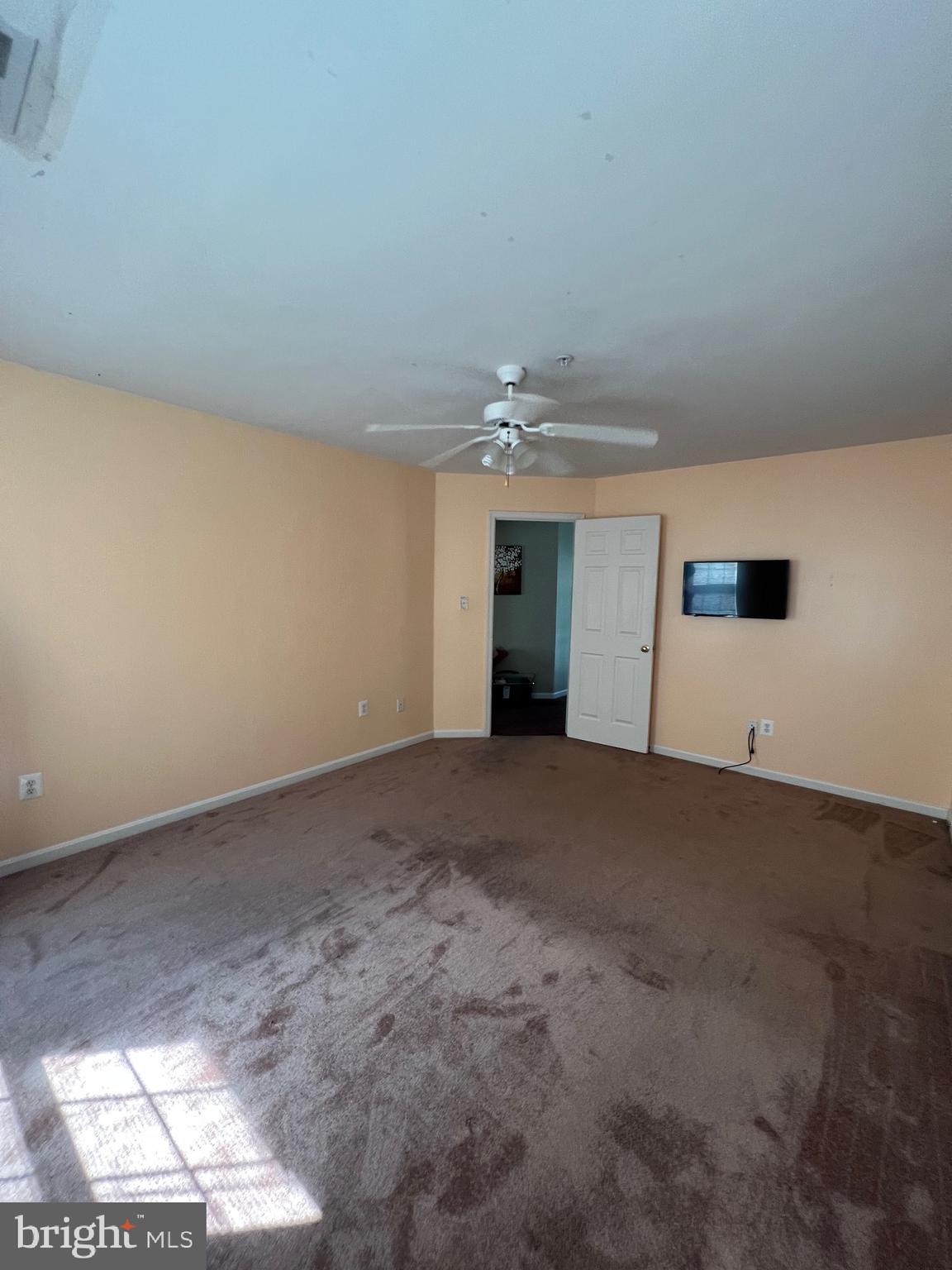 EAST HAMPTON - Residential