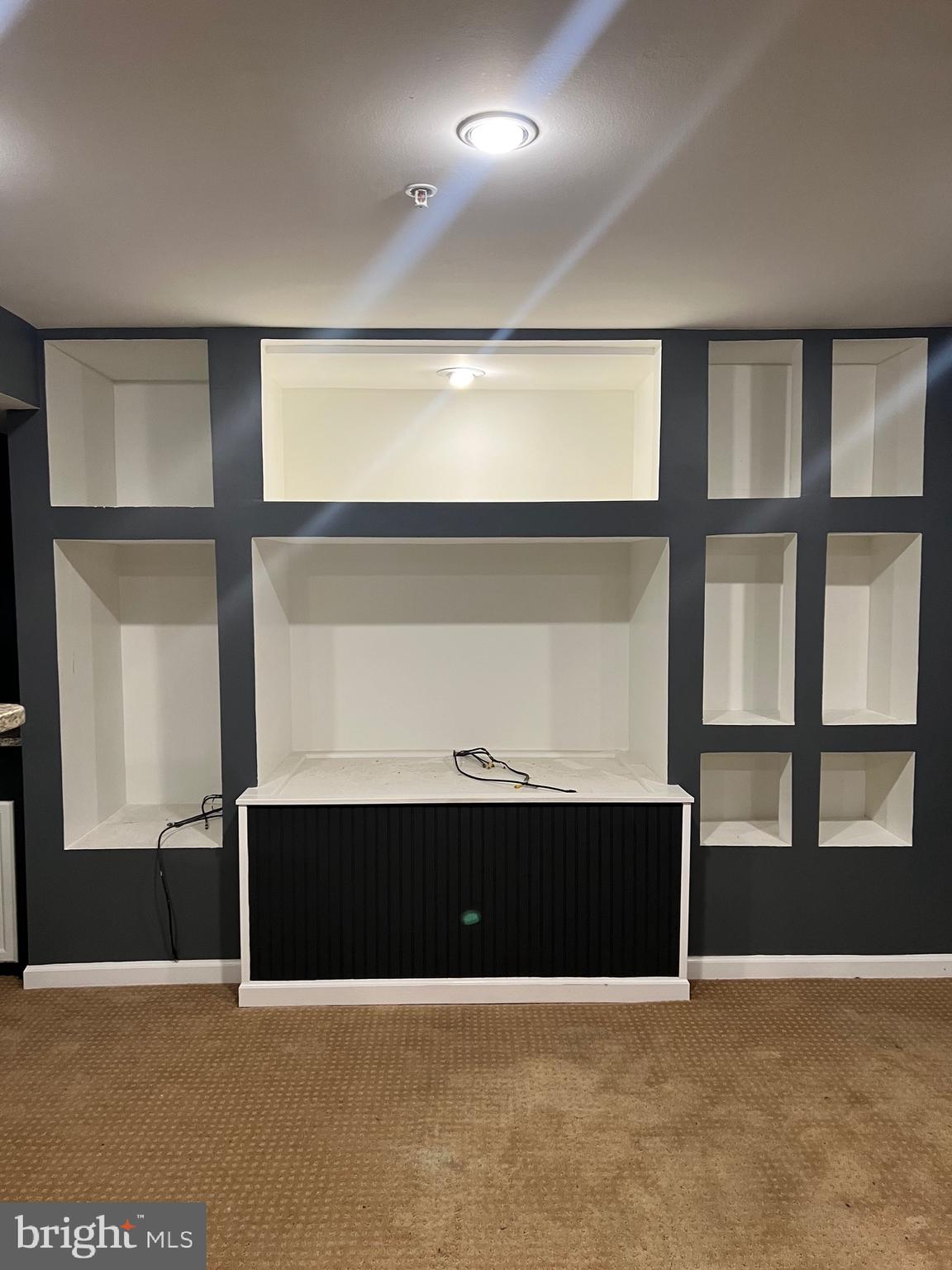 EAST HAMPTON - Residential