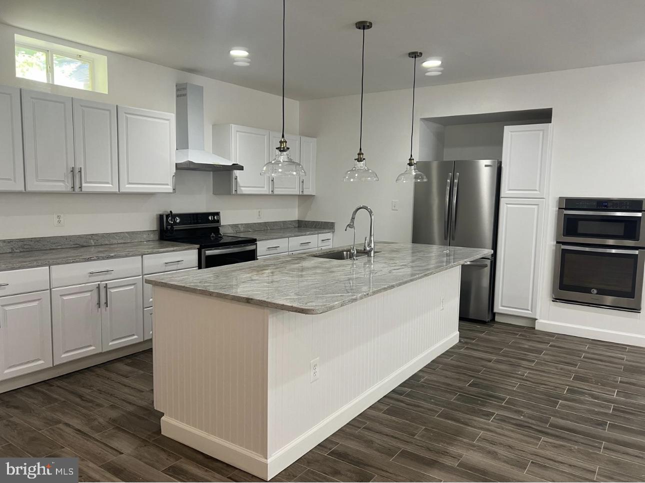 DENIT ESTATES - Residential Lease