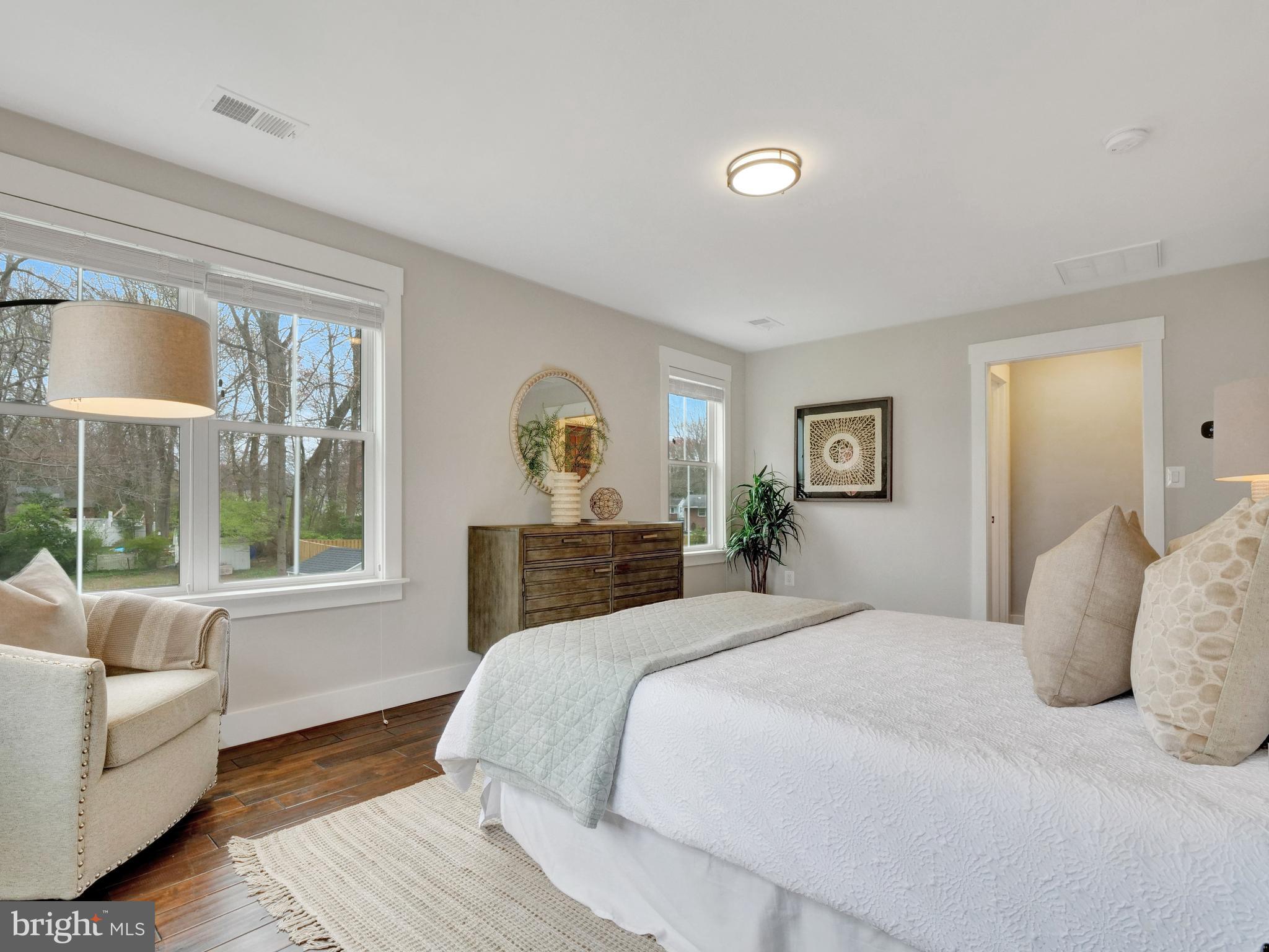 VIENNA WOODS - Residential