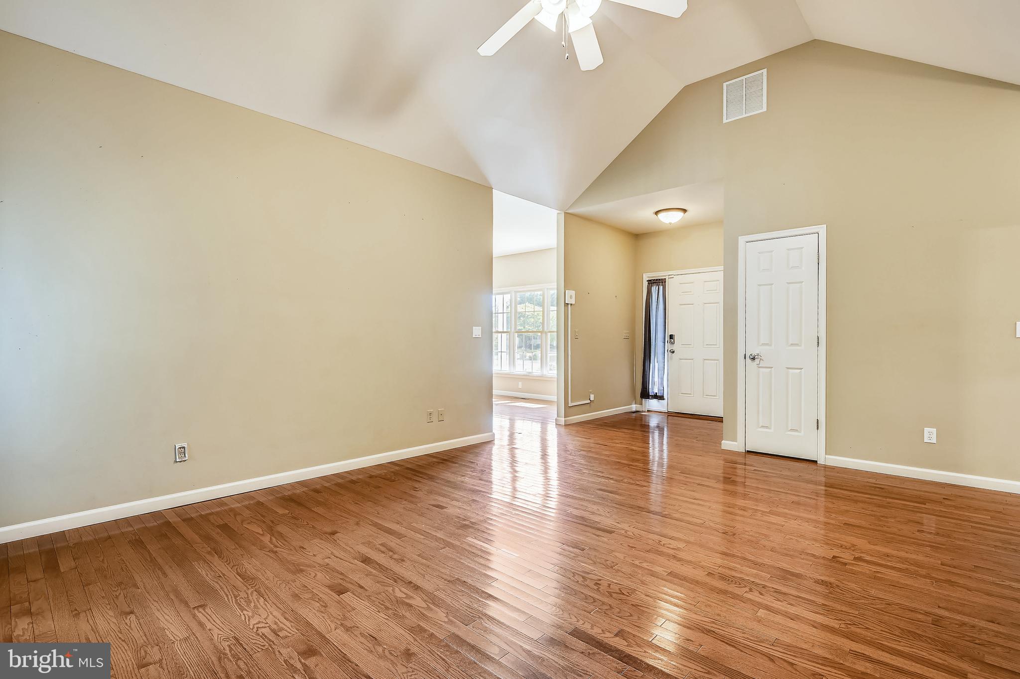 KINGSTOWNE MANOR - Residential