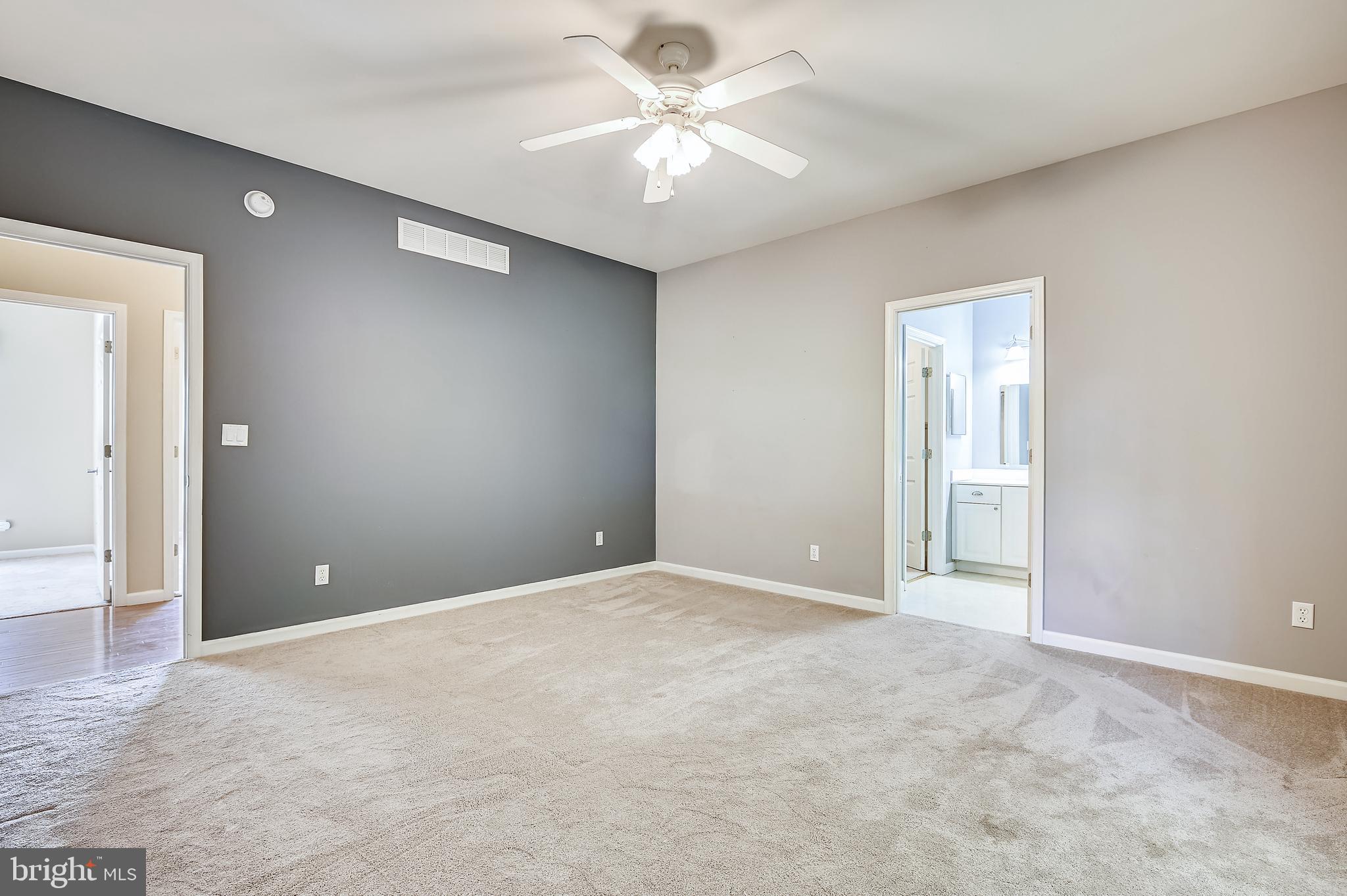 KINGSTOWNE MANOR - Residential