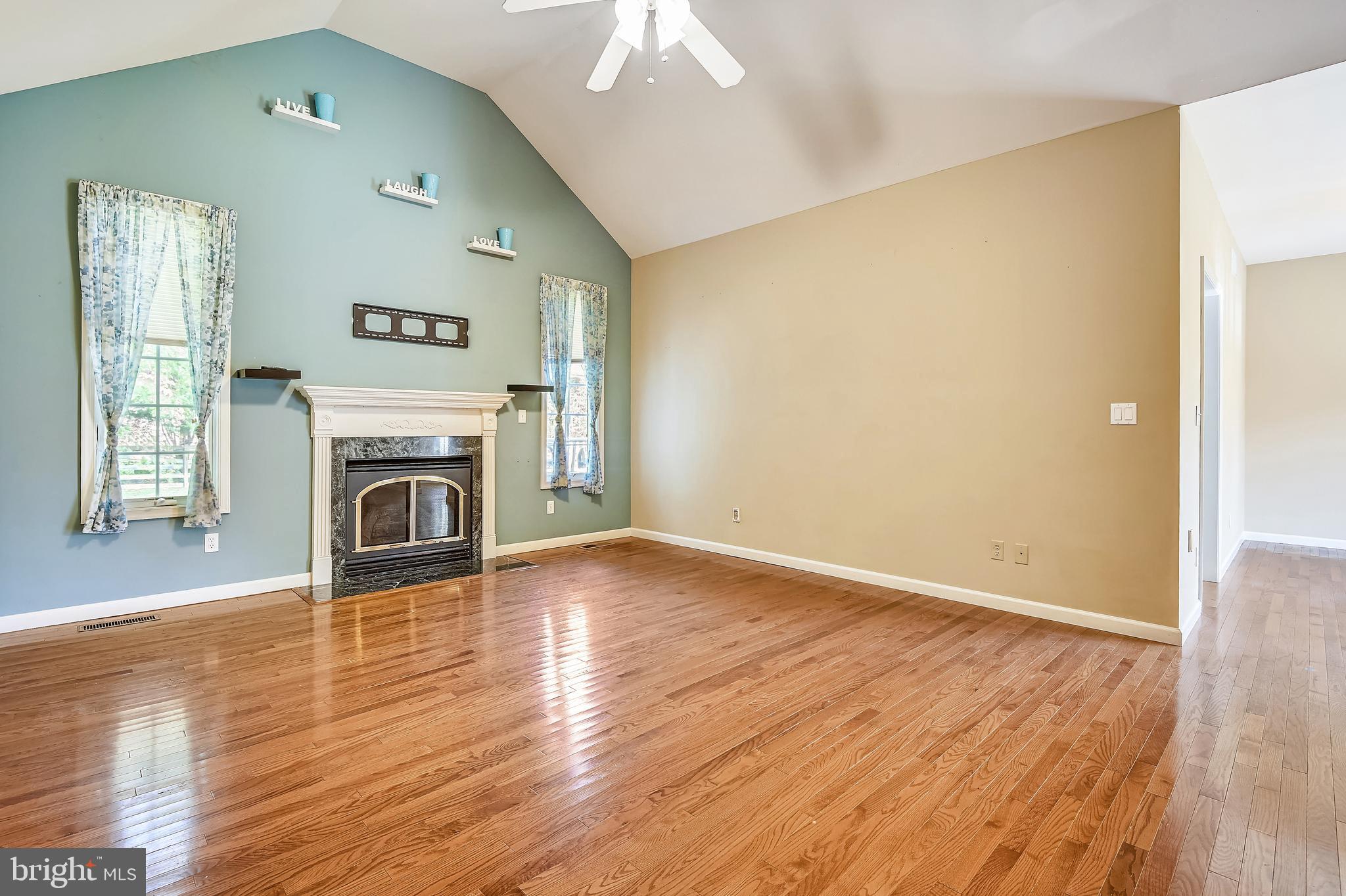 KINGSTOWNE MANOR - Residential