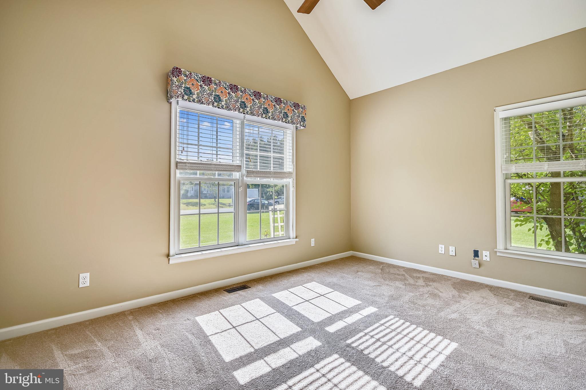 KINGSTOWNE MANOR - Residential