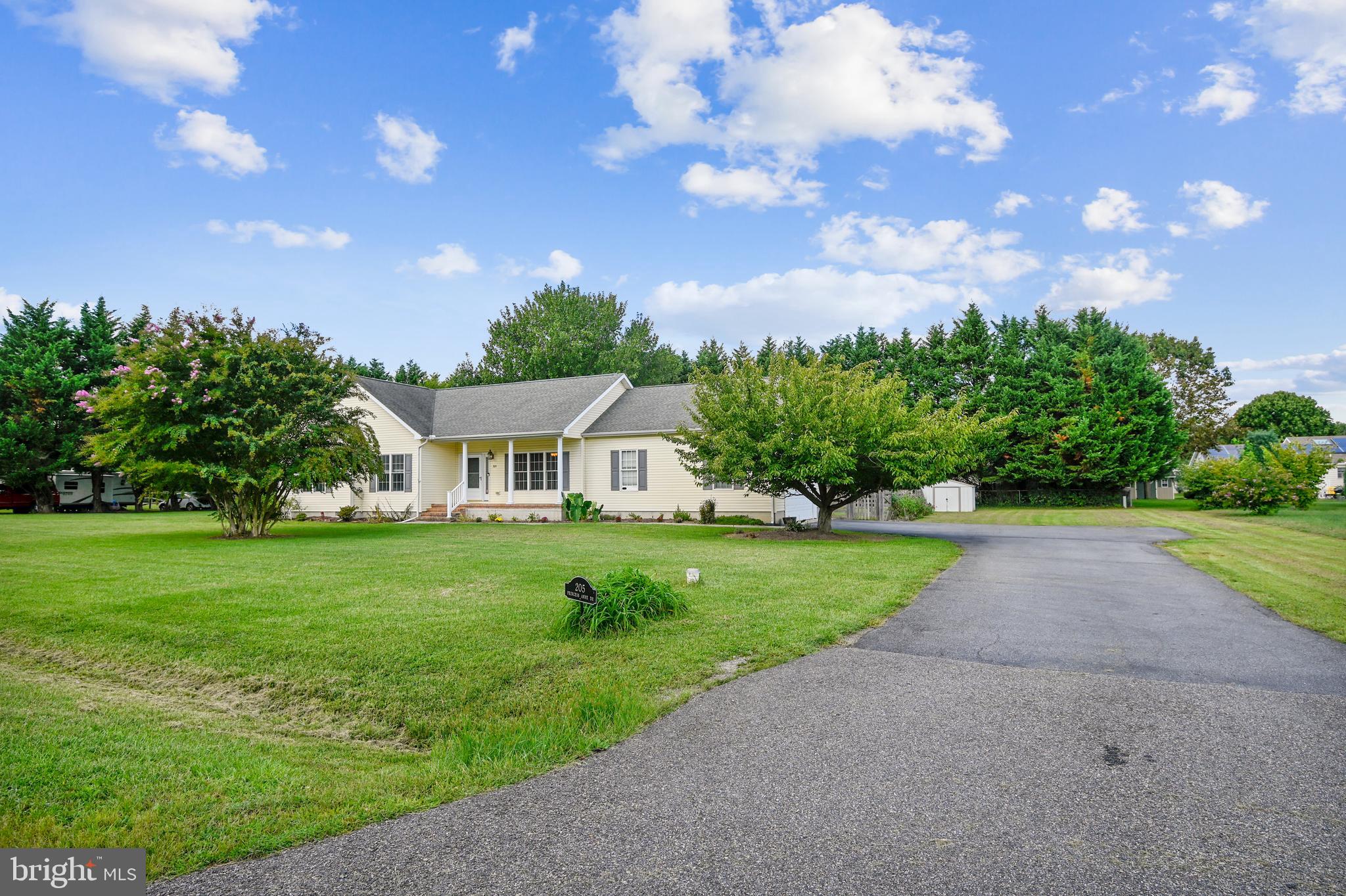 KINGSTOWNE MANOR - Residential