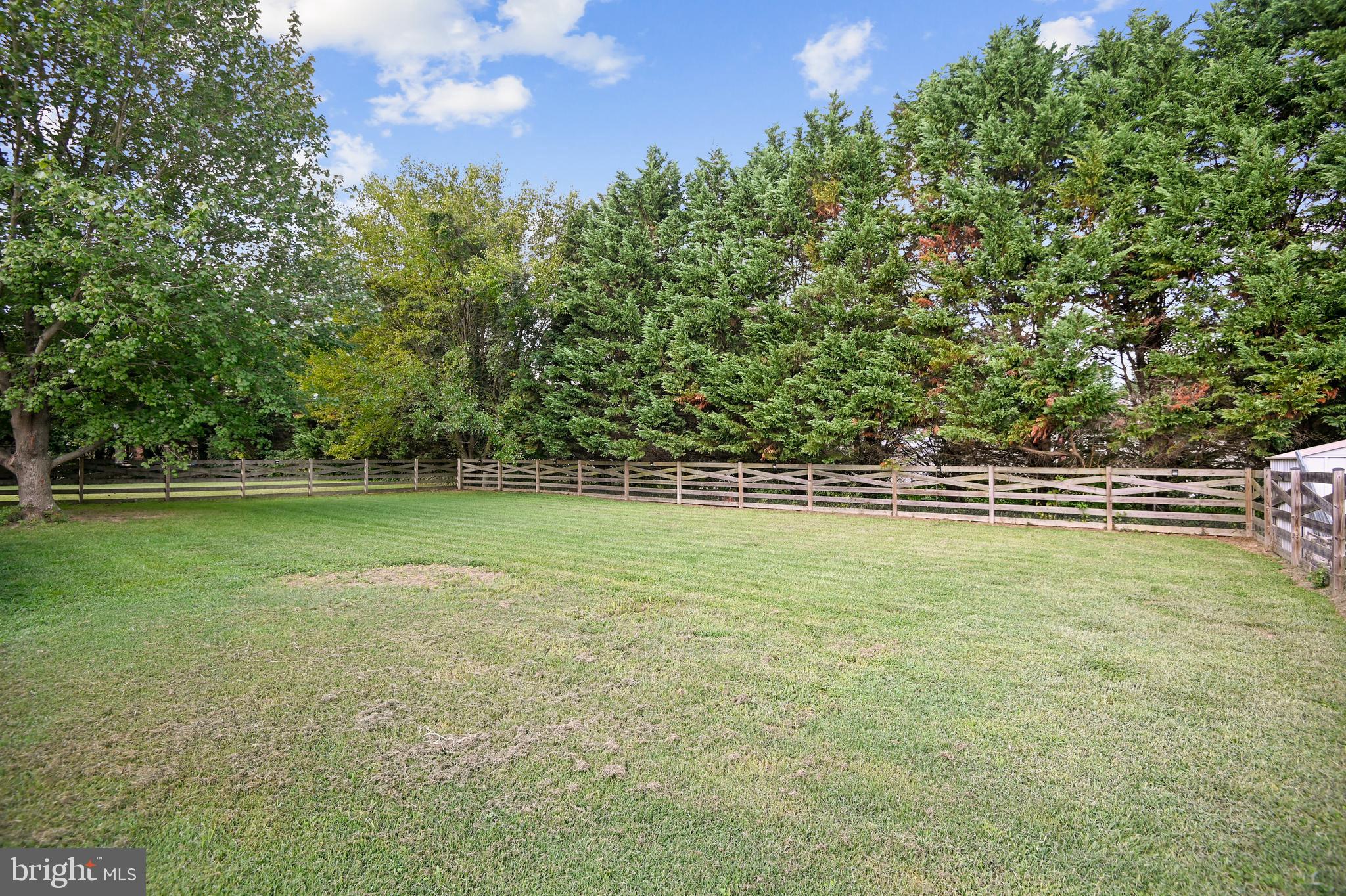 KINGSTOWNE MANOR - Residential