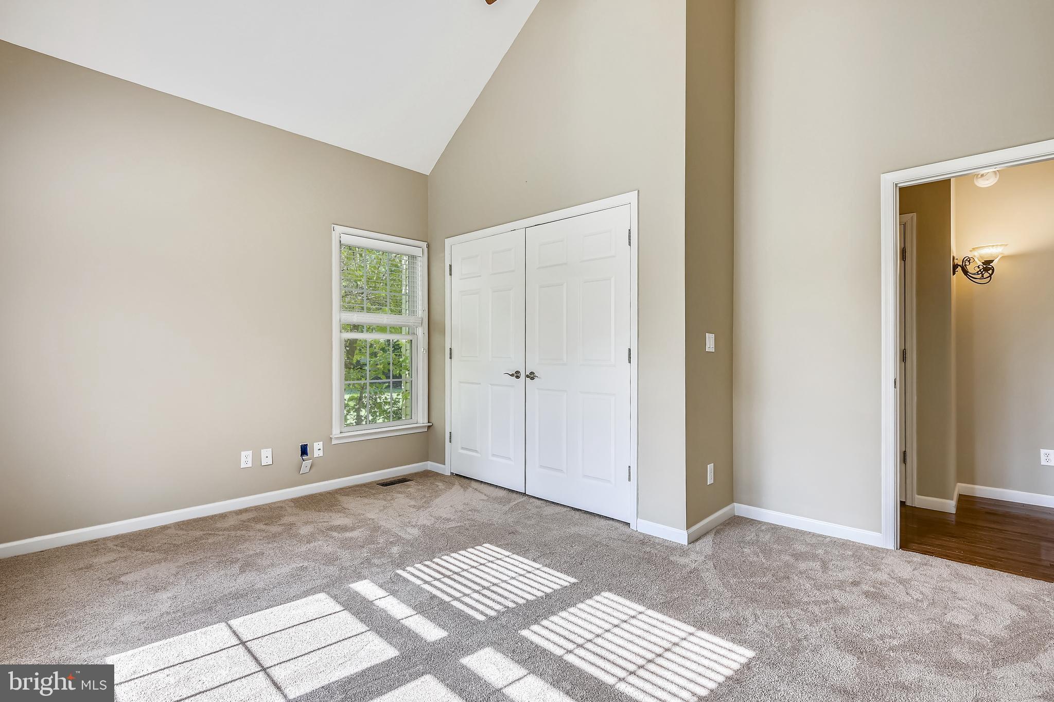 KINGSTOWNE MANOR - Residential