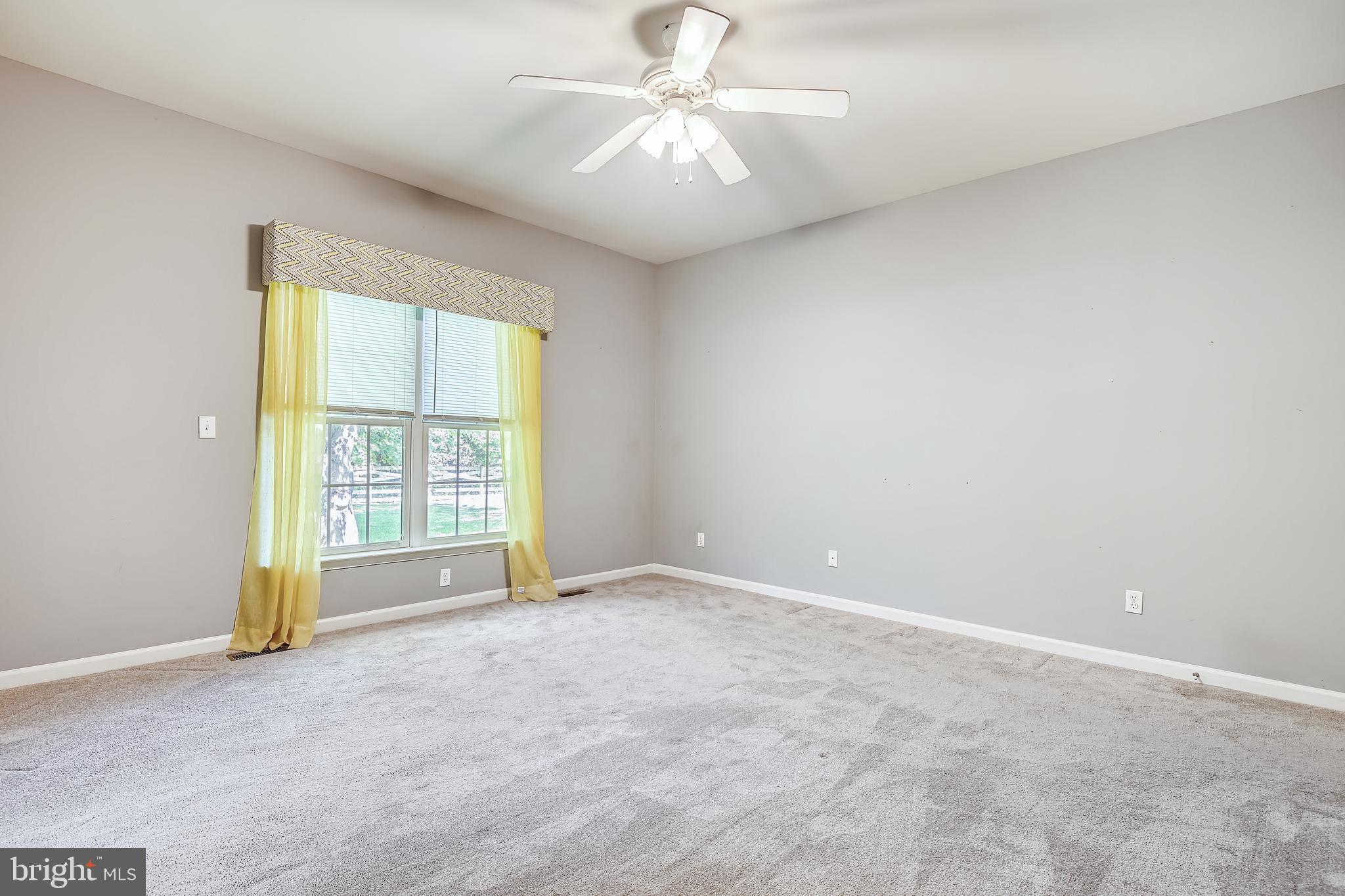 KINGSTOWNE MANOR - Residential