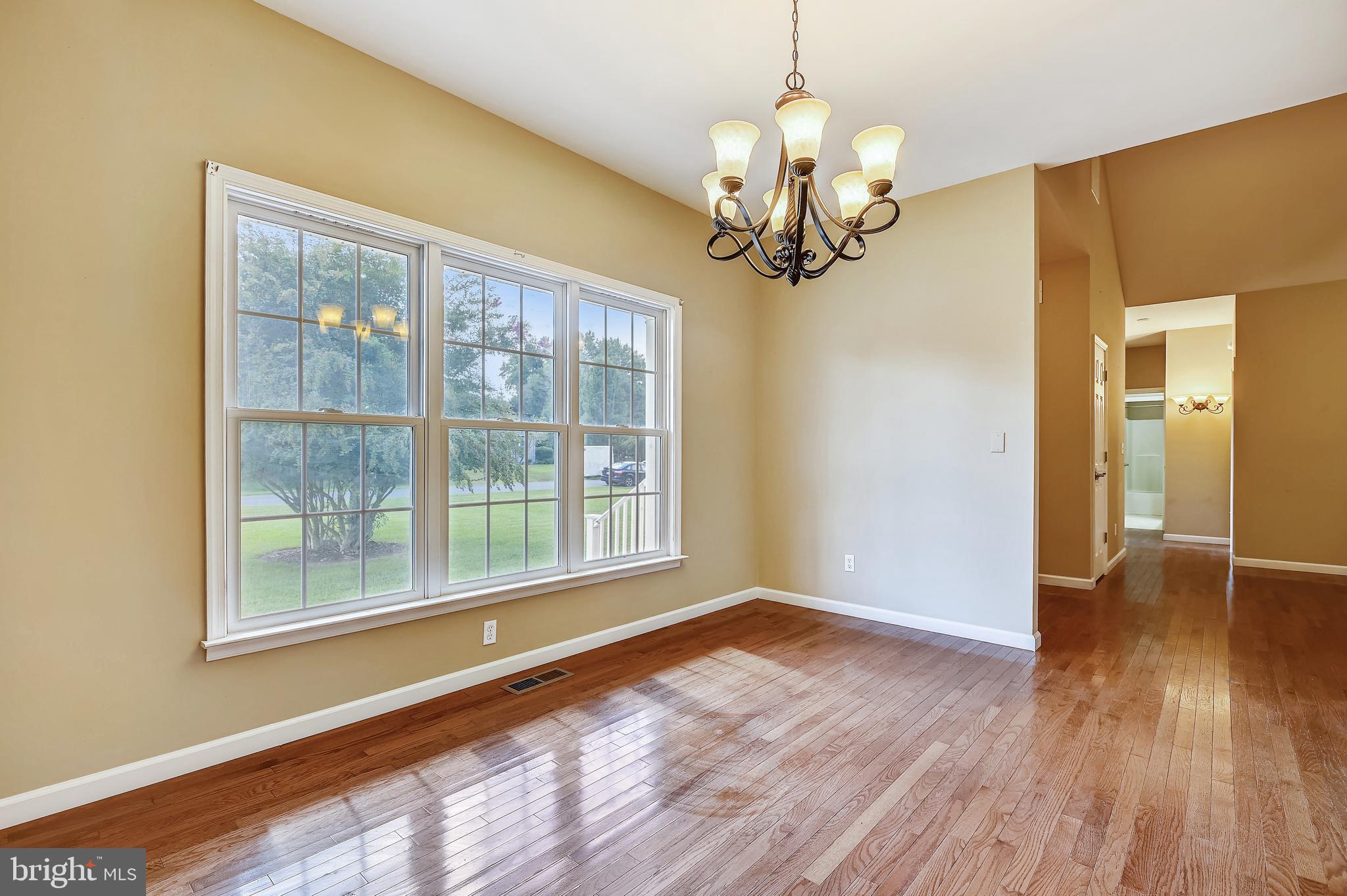 KINGSTOWNE MANOR - Residential