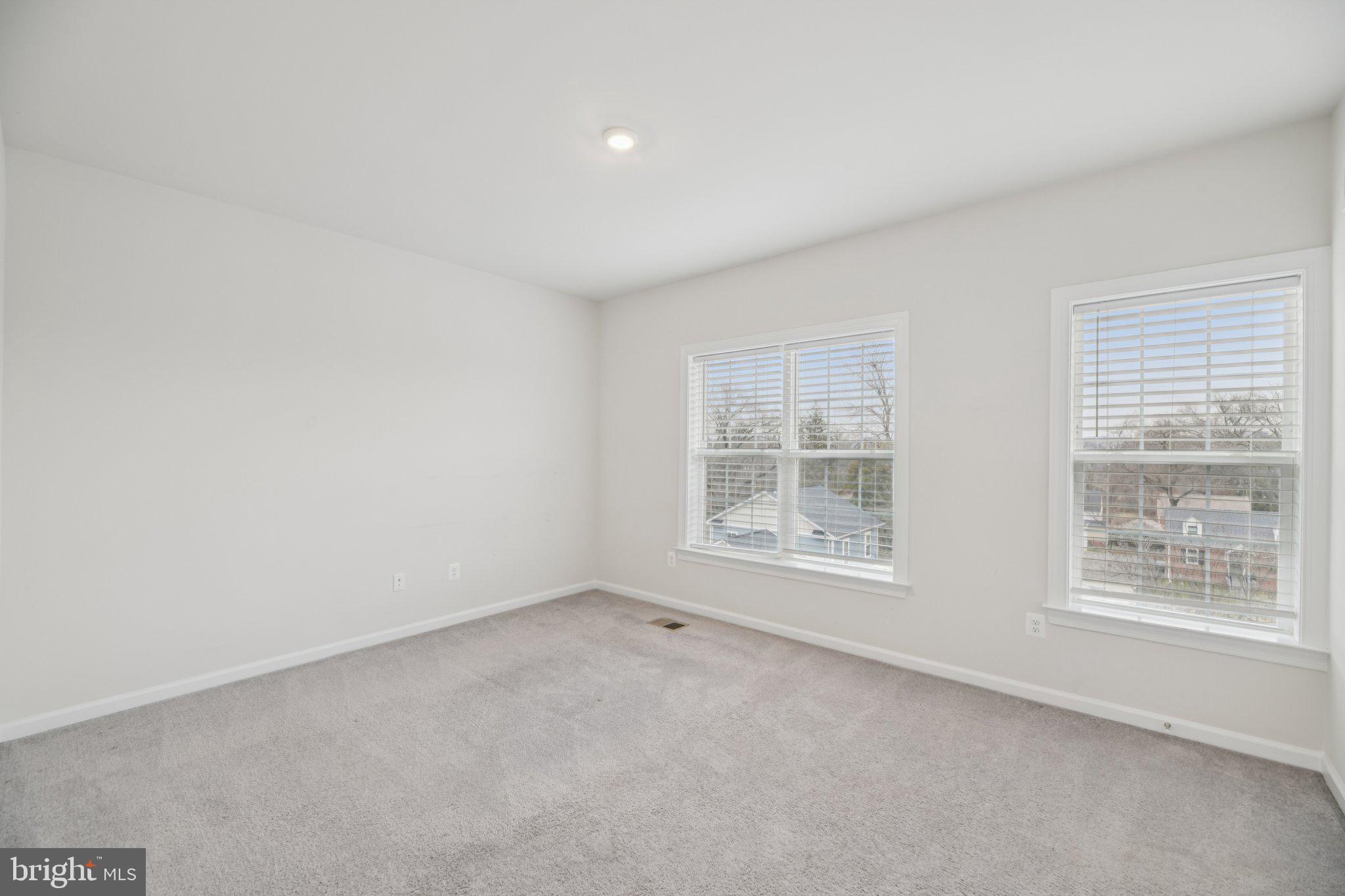 METROPOLITAN AT COLLEGE PARK - Residential