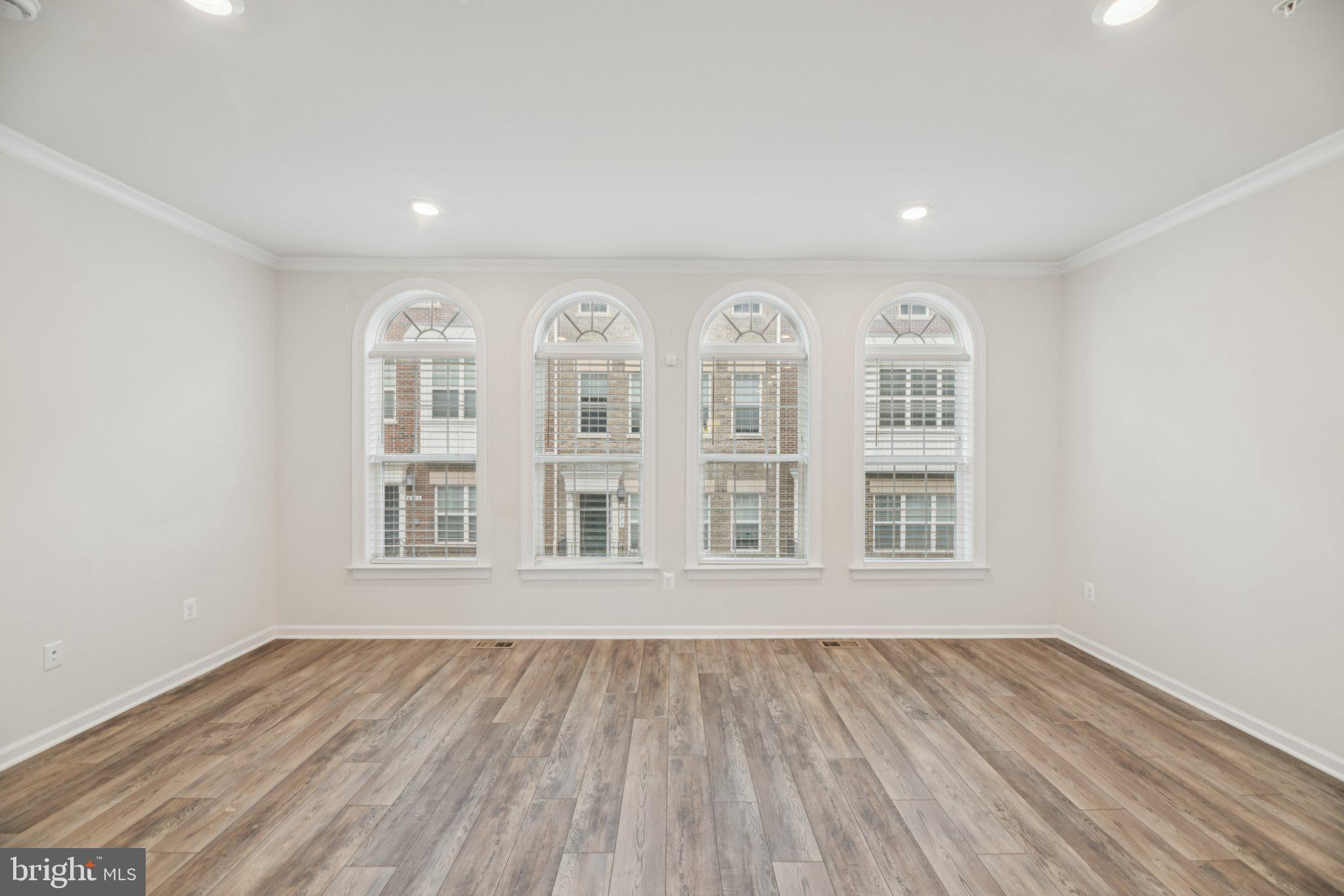 METROPOLITAN AT COLLEGE PARK - Residential