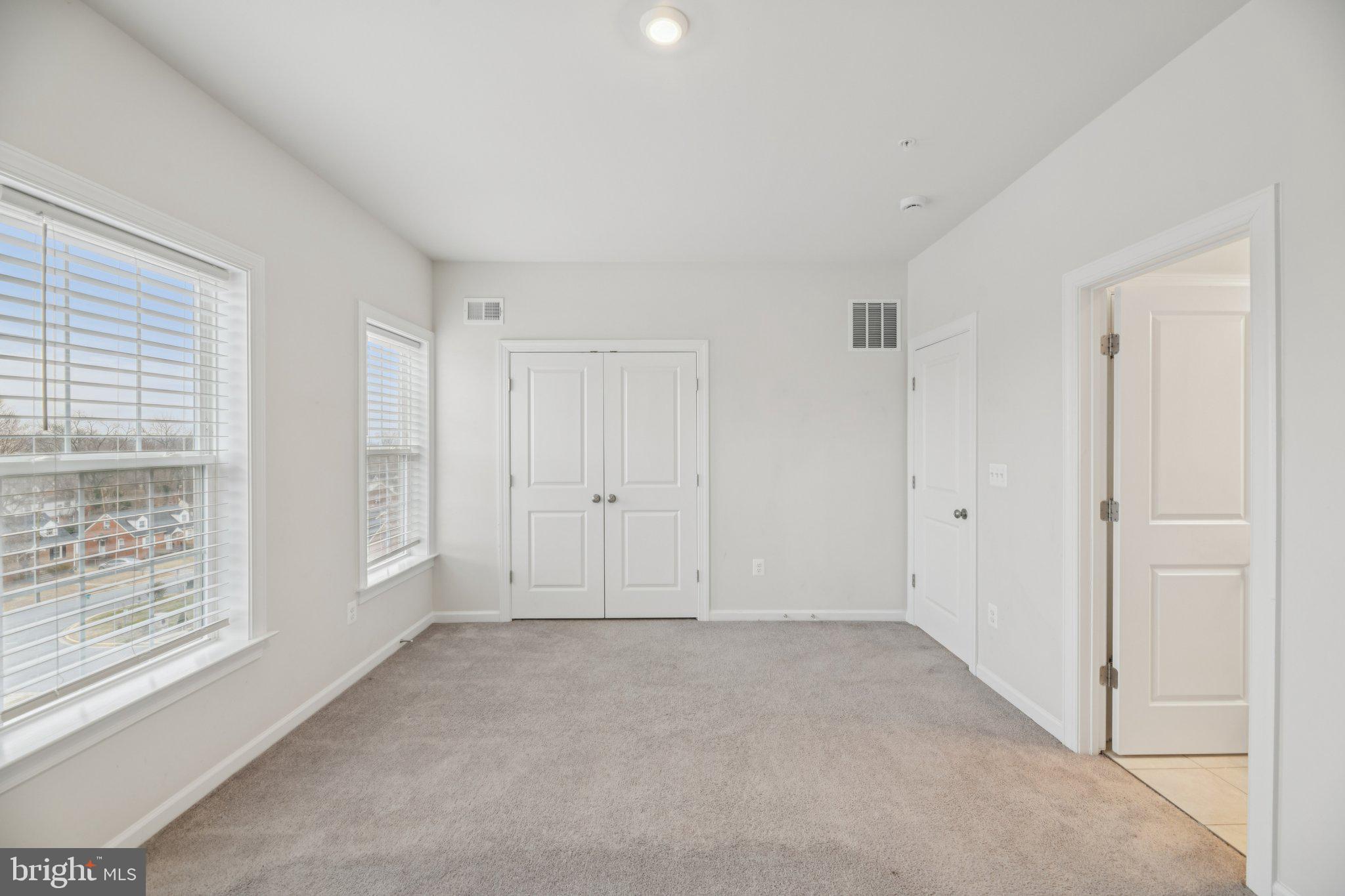 METROPOLITAN AT COLLEGE PARK - Residential