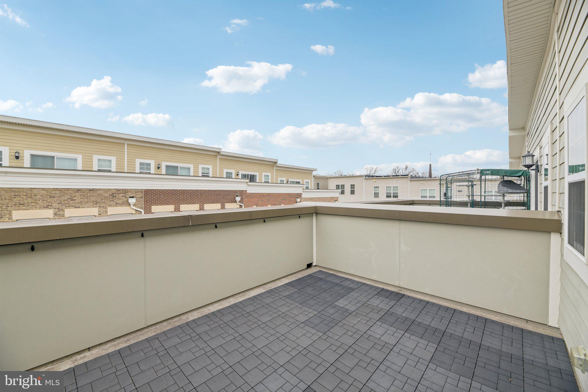 METROPOLITAN AT COLLEGE PARK - Residential