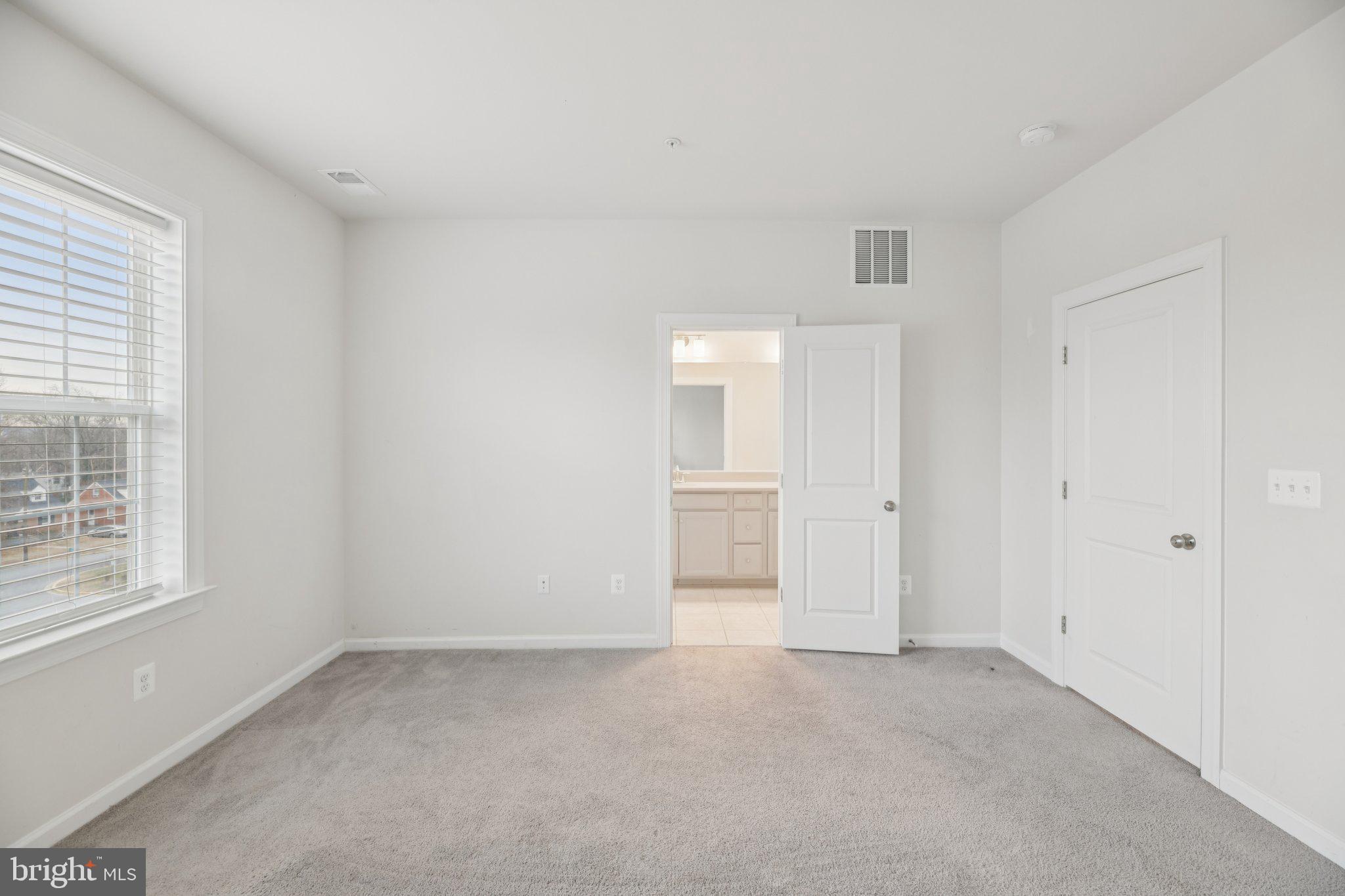 METROPOLITAN AT COLLEGE PARK - Residential