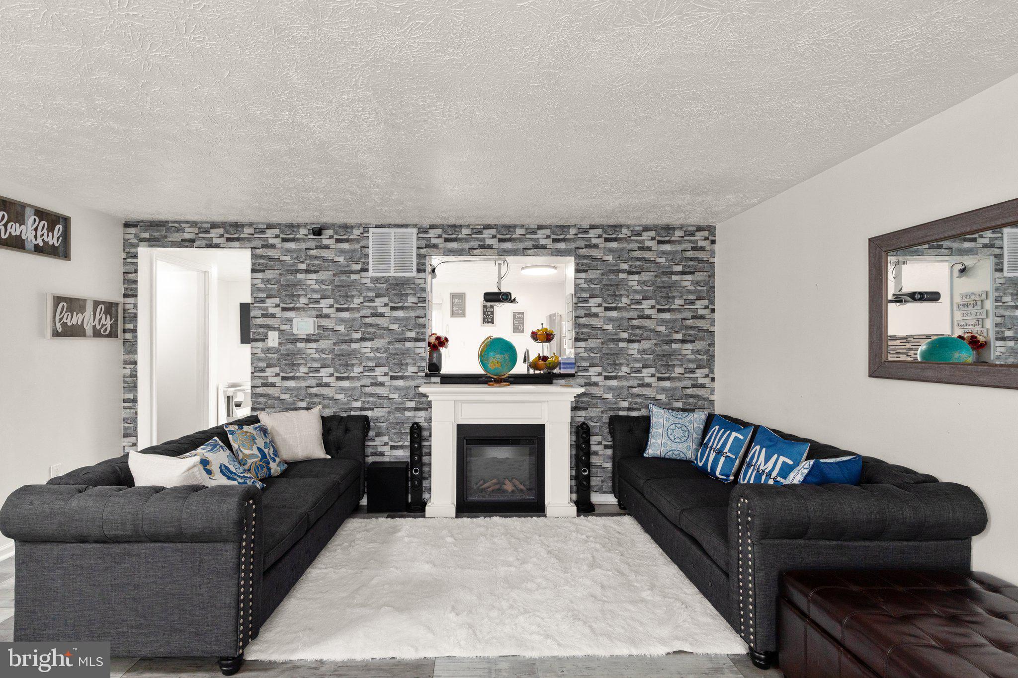 TRAILWOOD - Residential