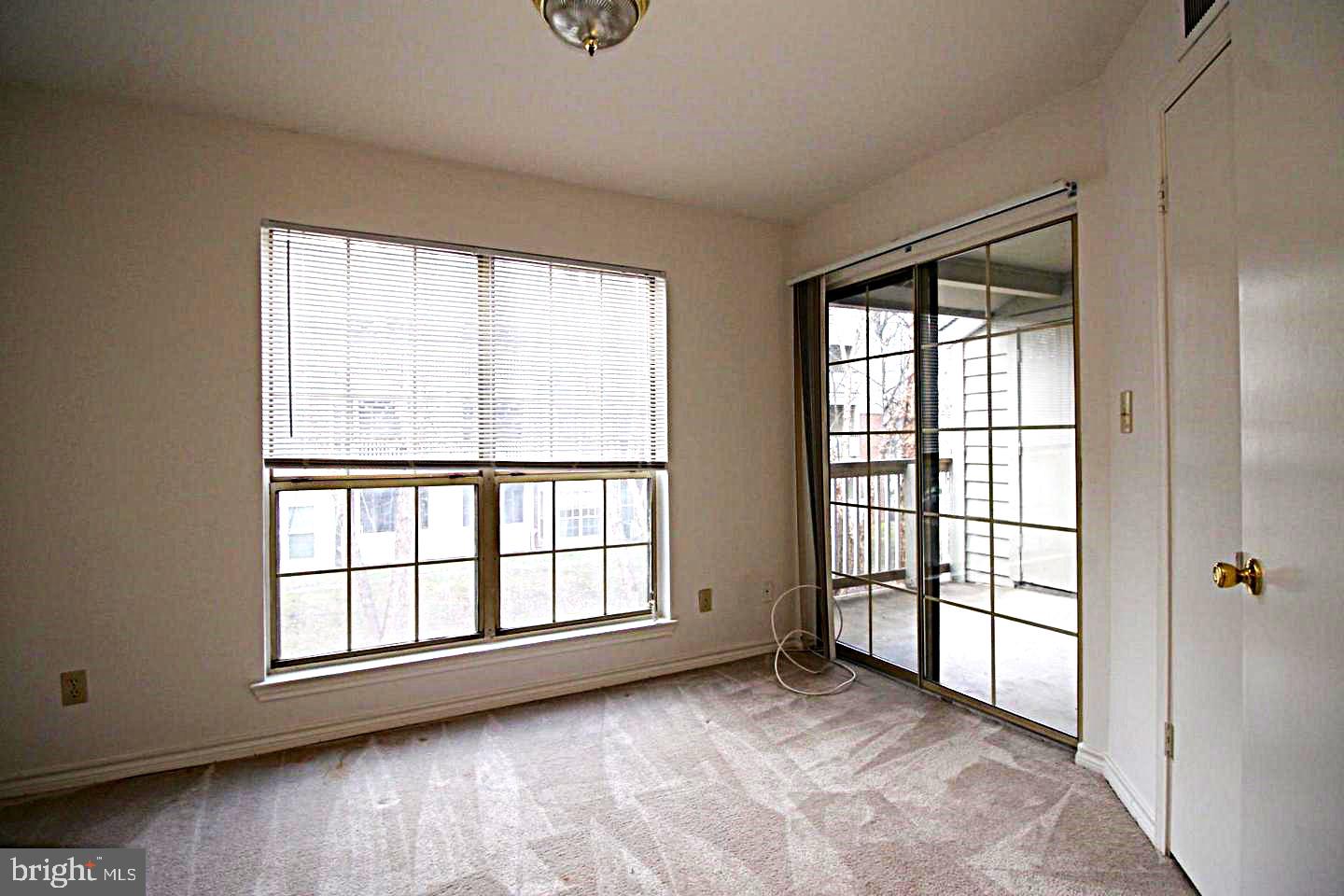 PENDERBROOK SQUARE CONDOMINIUMS - Residential Lease