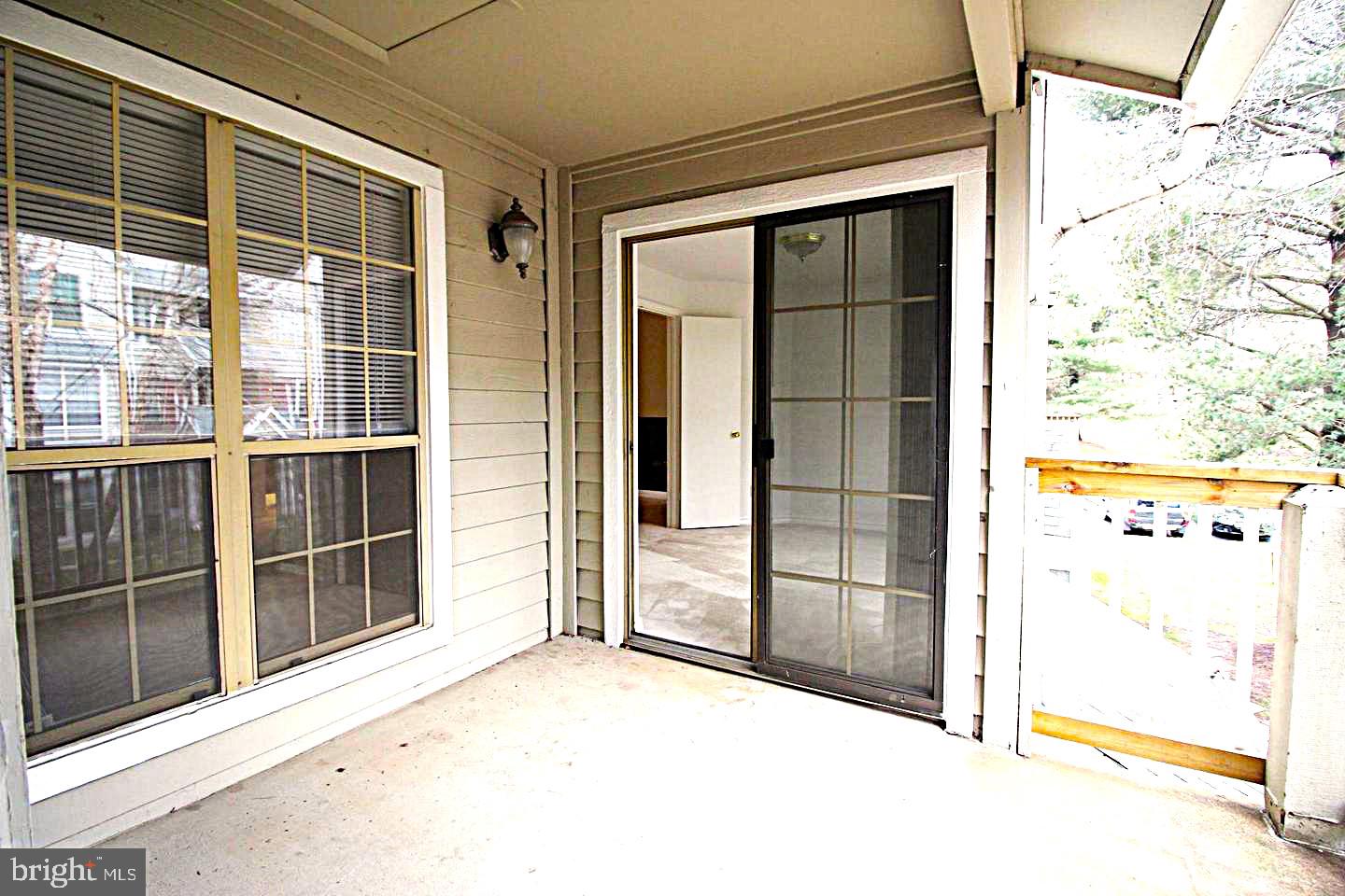 PENDERBROOK SQUARE CONDOMINIUMS - Residential Lease