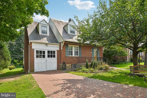 Homes For Sale - 5811 Edmondson Avenue<br/> CATONSVILLE, MD 21228