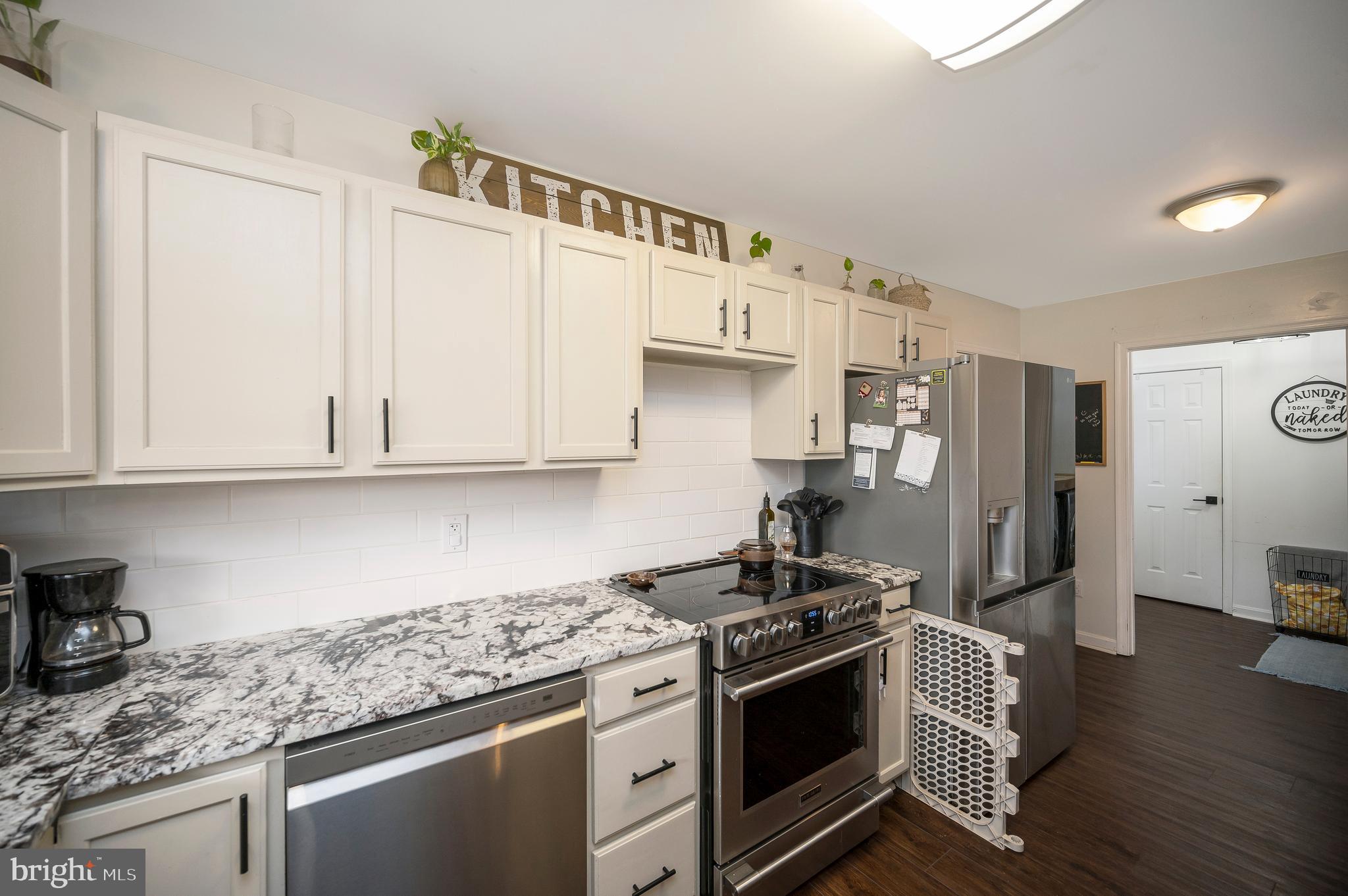 THE MEADOWS - Residential Lease