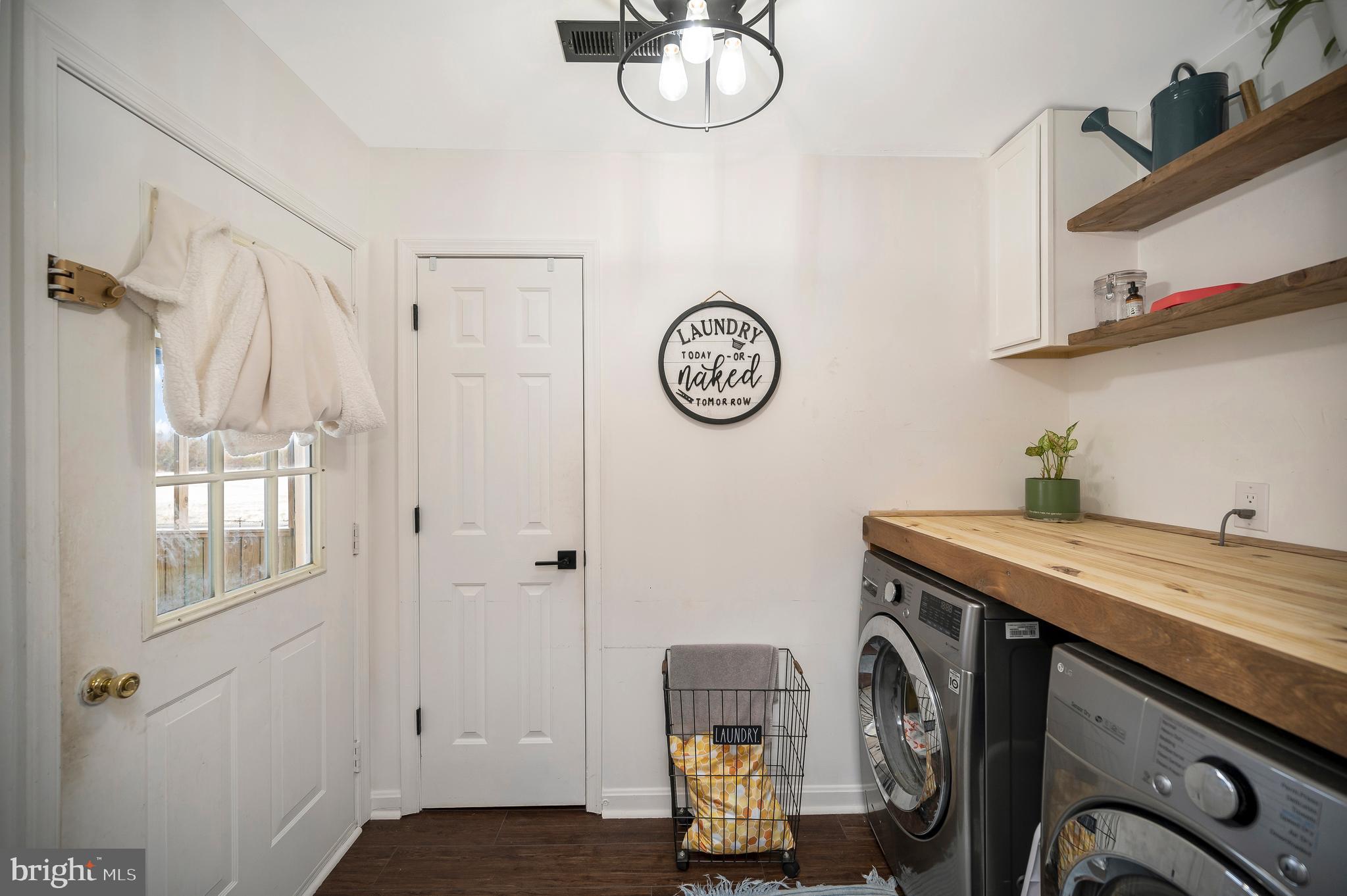 THE MEADOWS - Residential Lease