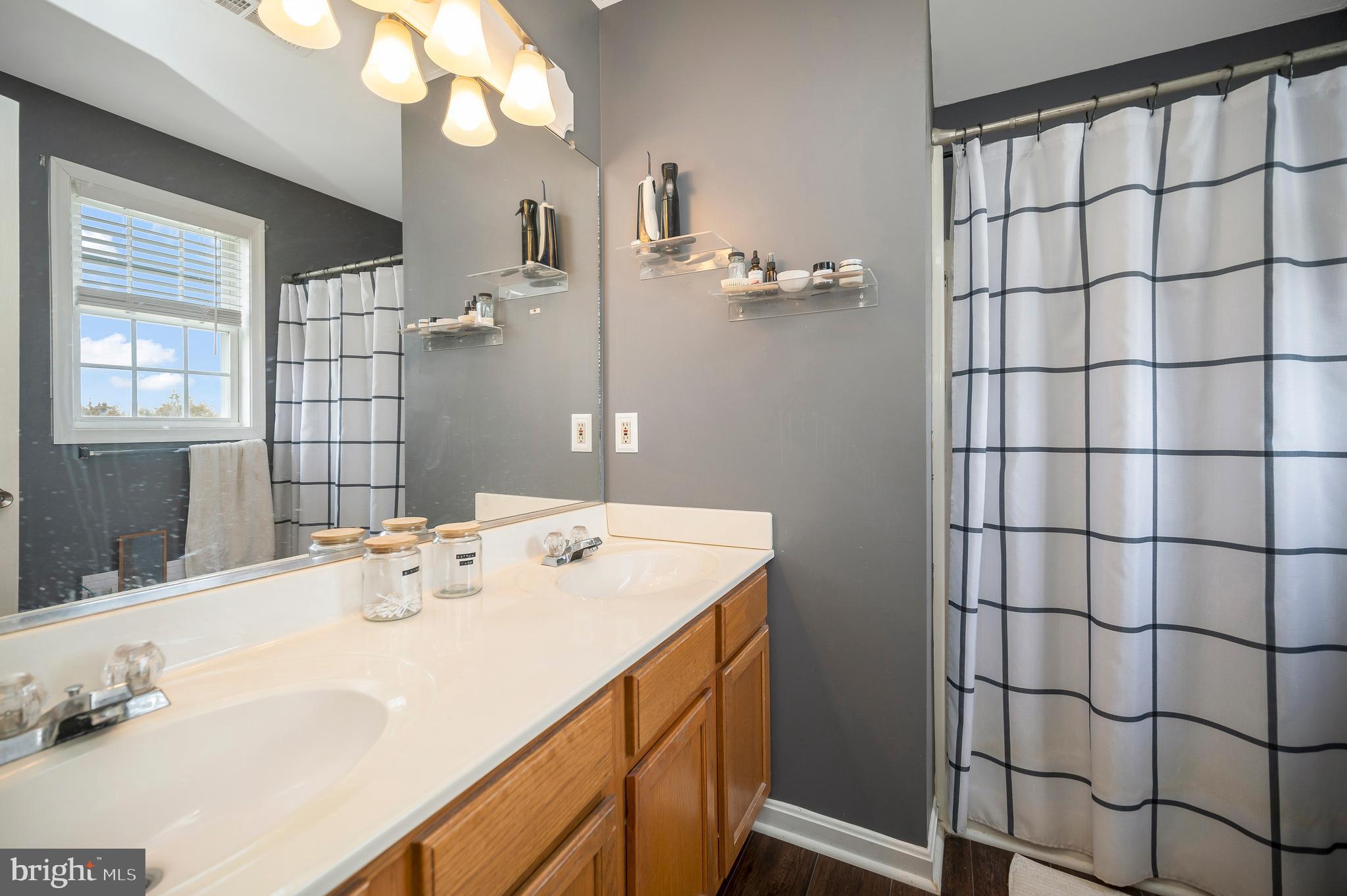 THE MEADOWS - Residential Lease