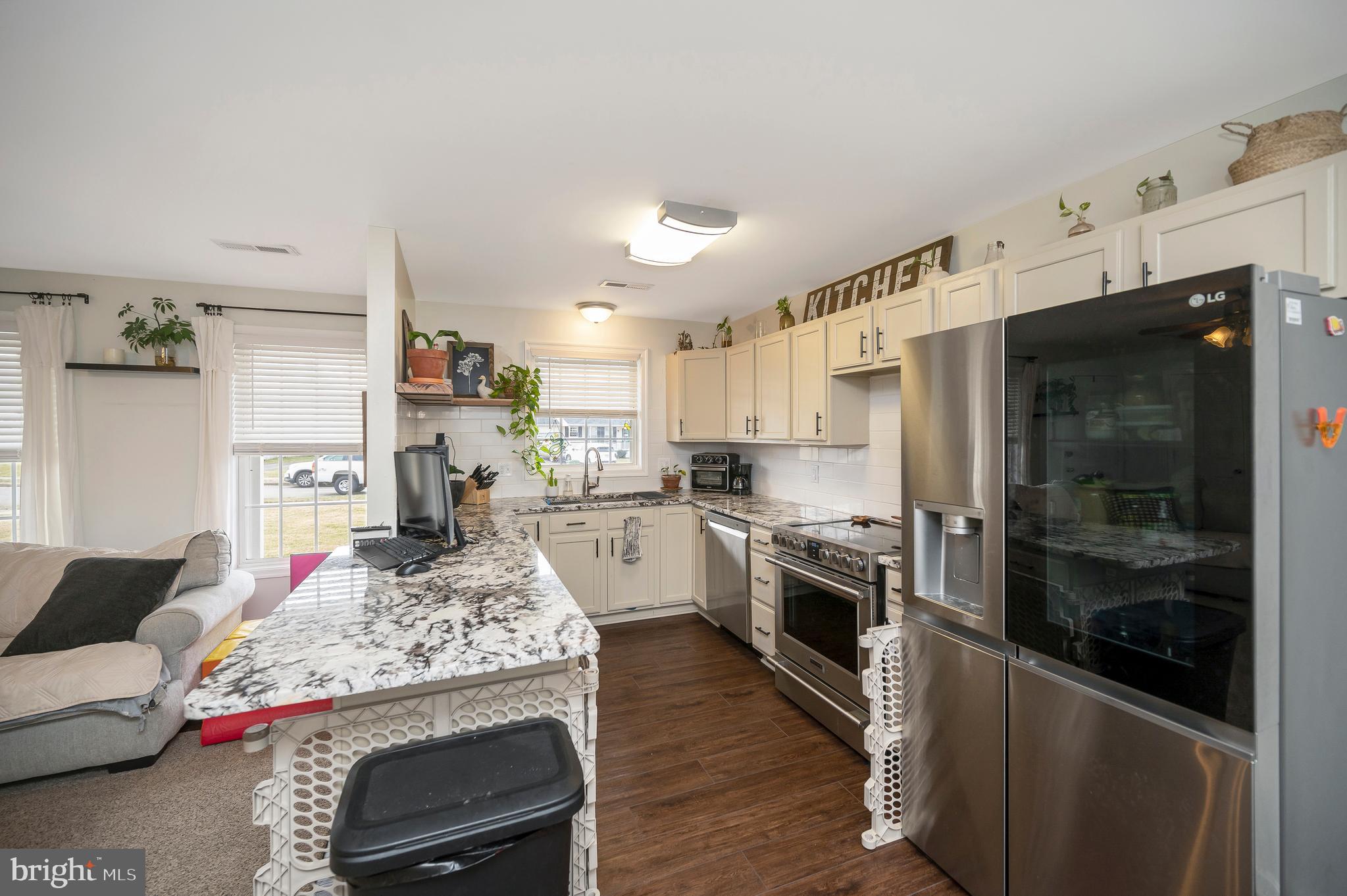 THE MEADOWS - Residential Lease