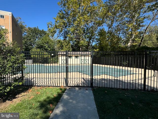 HOLLYBROOK - Residential Lease