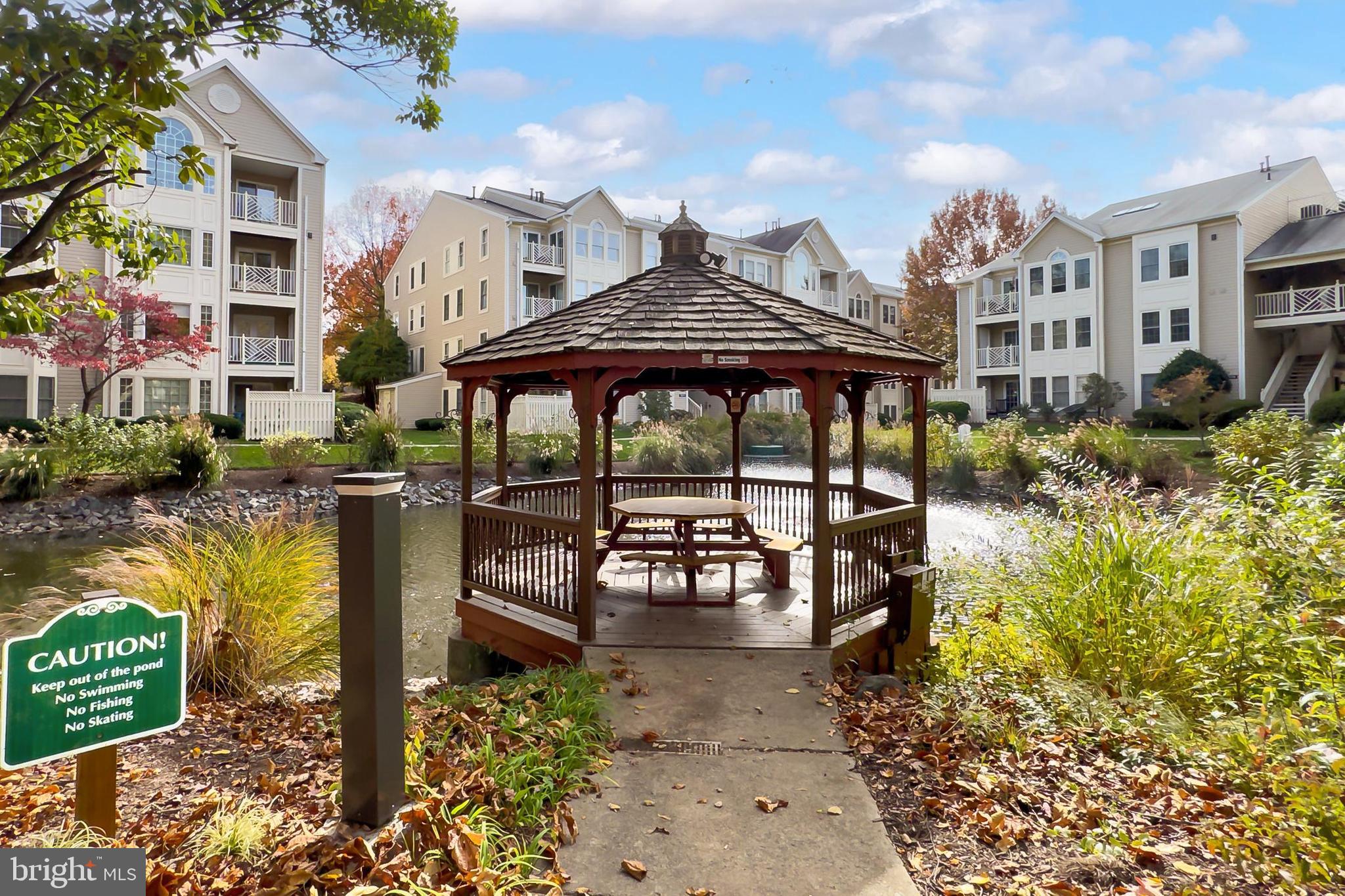 FAIRFIELD HOUSE - Residential