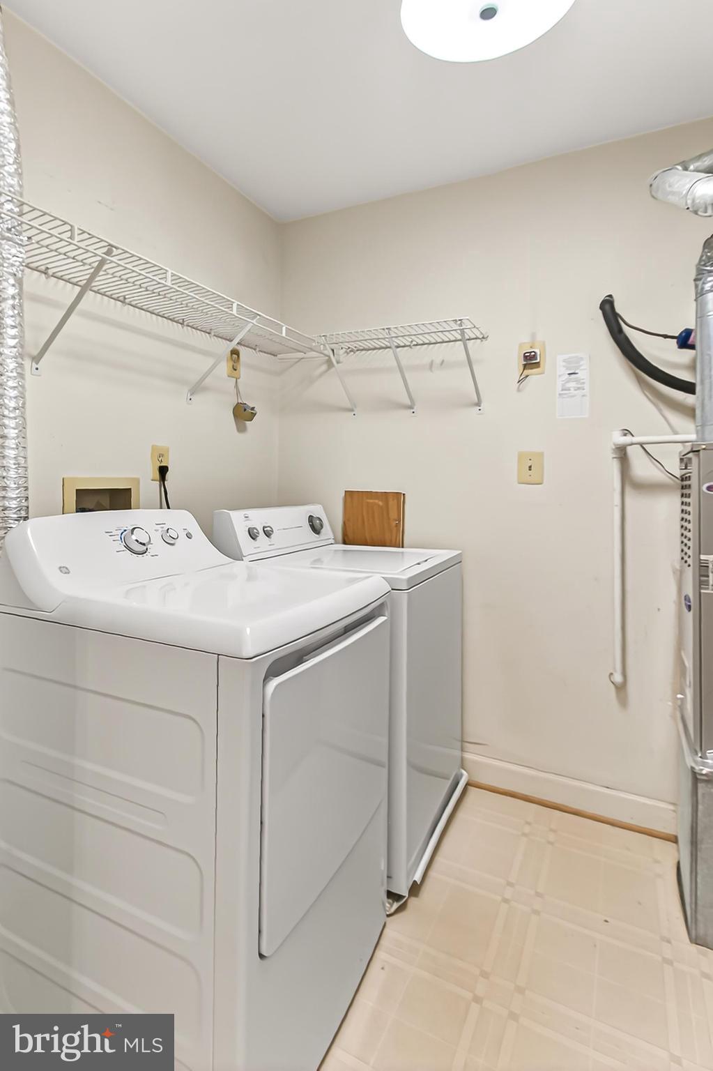 FAIRFIELD HOUSE - Residential