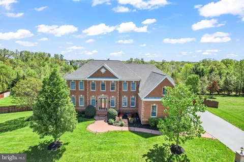 43112 Unison Knoll Circle, Ashburn, VA MLS: VALO2095200