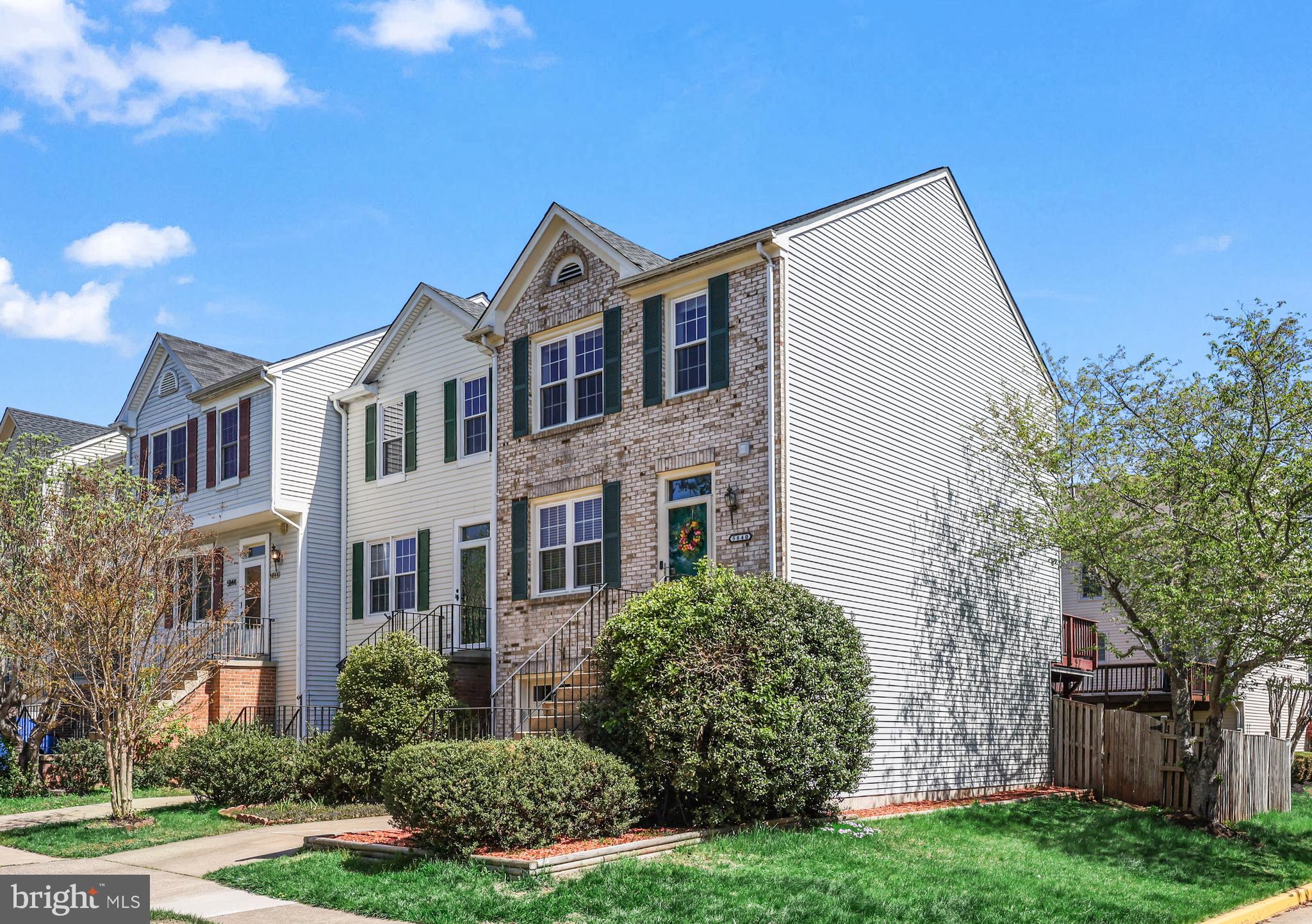 5840 WATERMARK CIRCLE