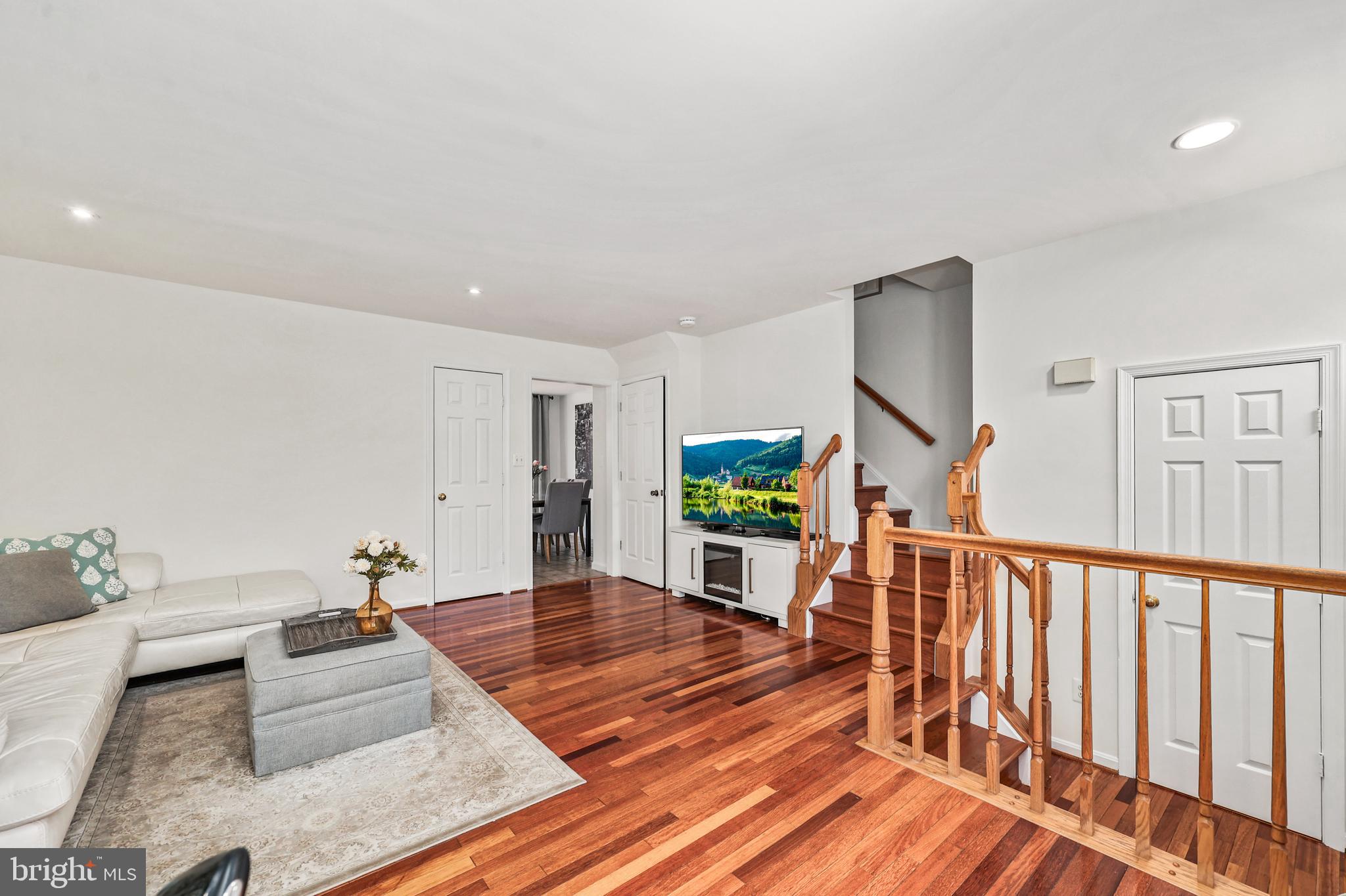 5840 WATERMARK CIRCLE