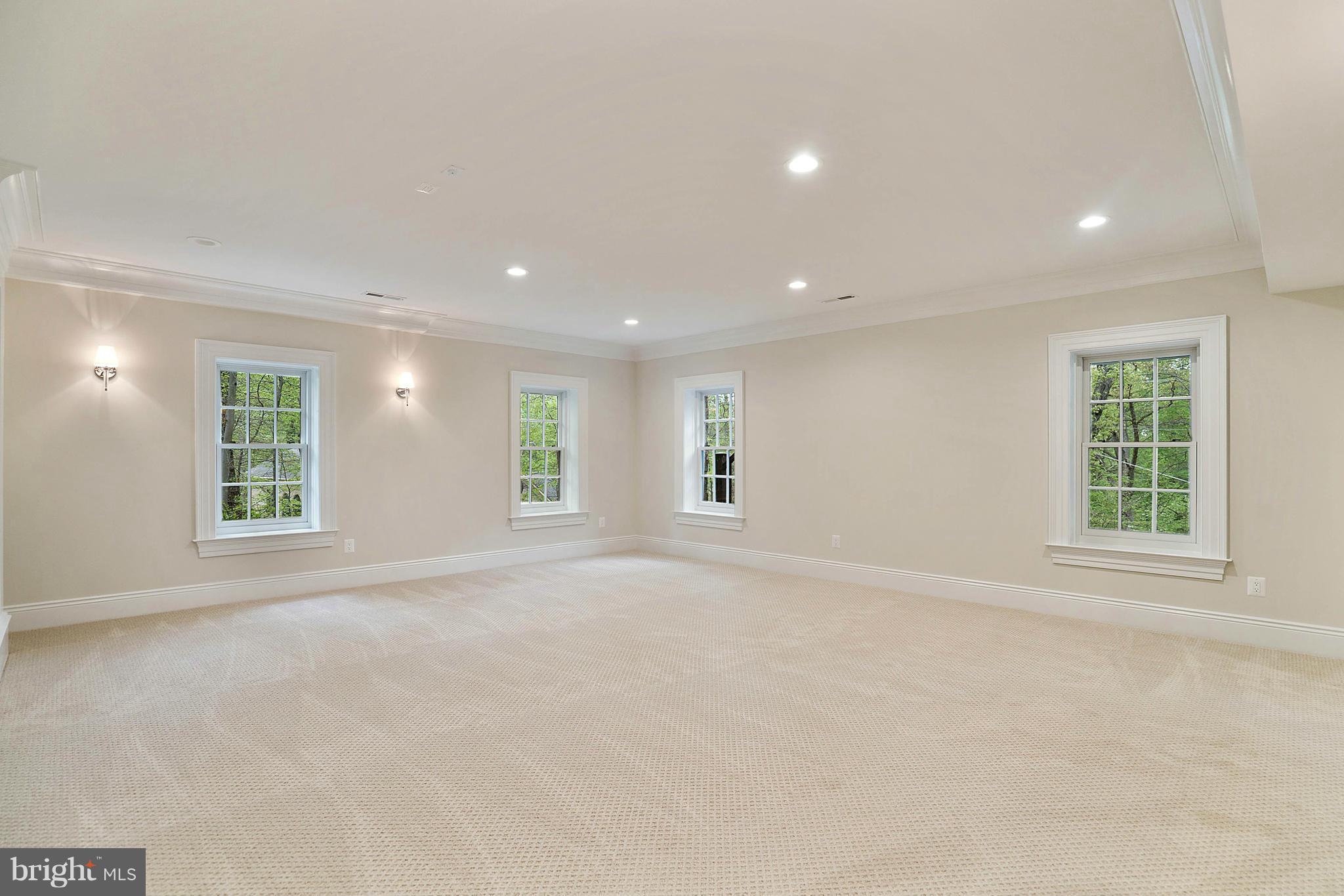 WOODLAND ACRES - Residential