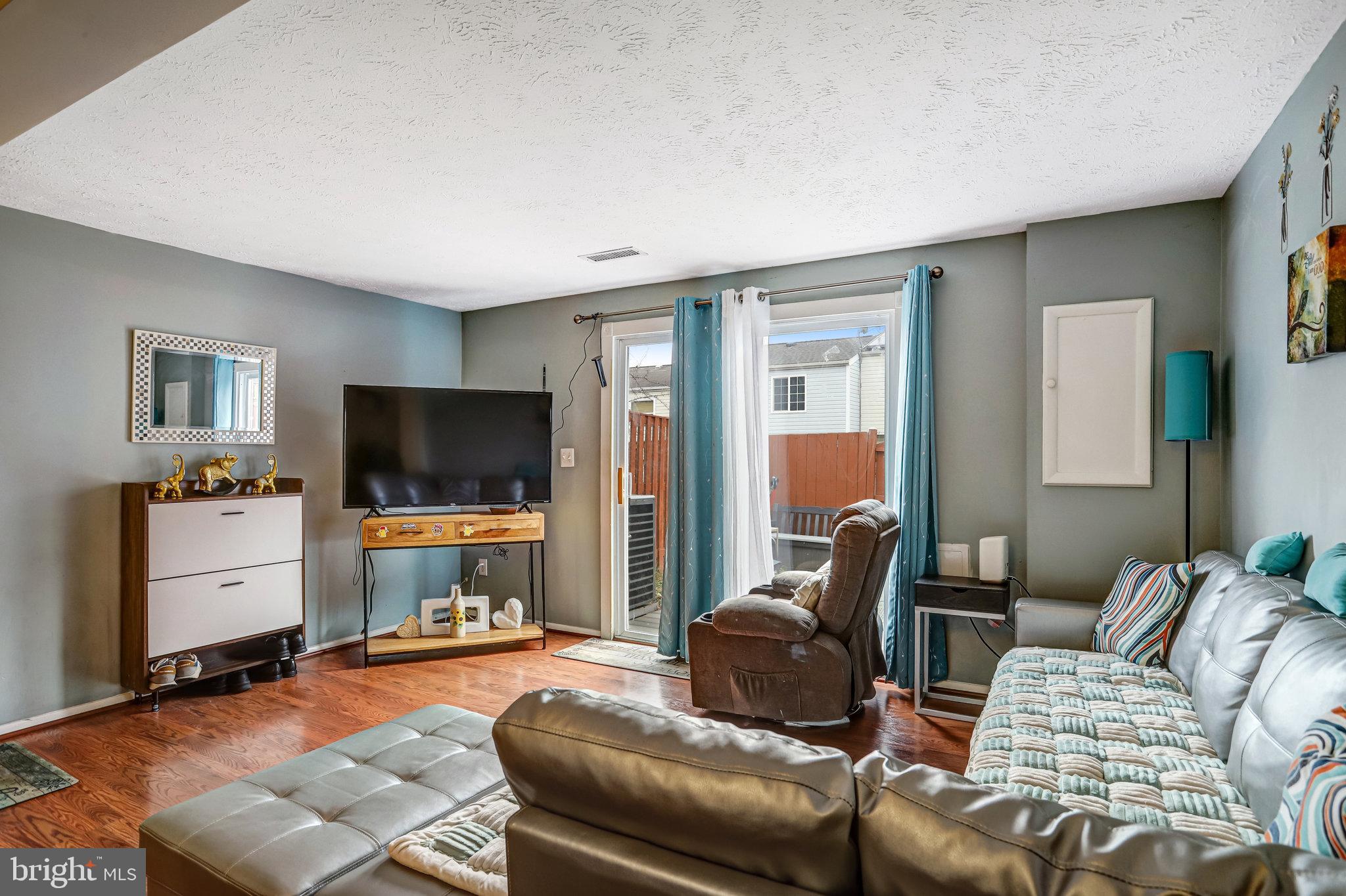 GUNNERS LAKE VILLAGE - Residential