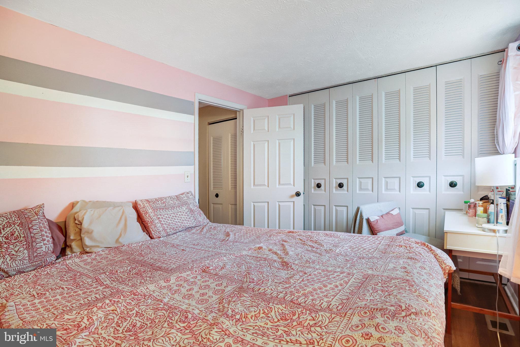 GUNNERS LAKE VILLAGE - Residential