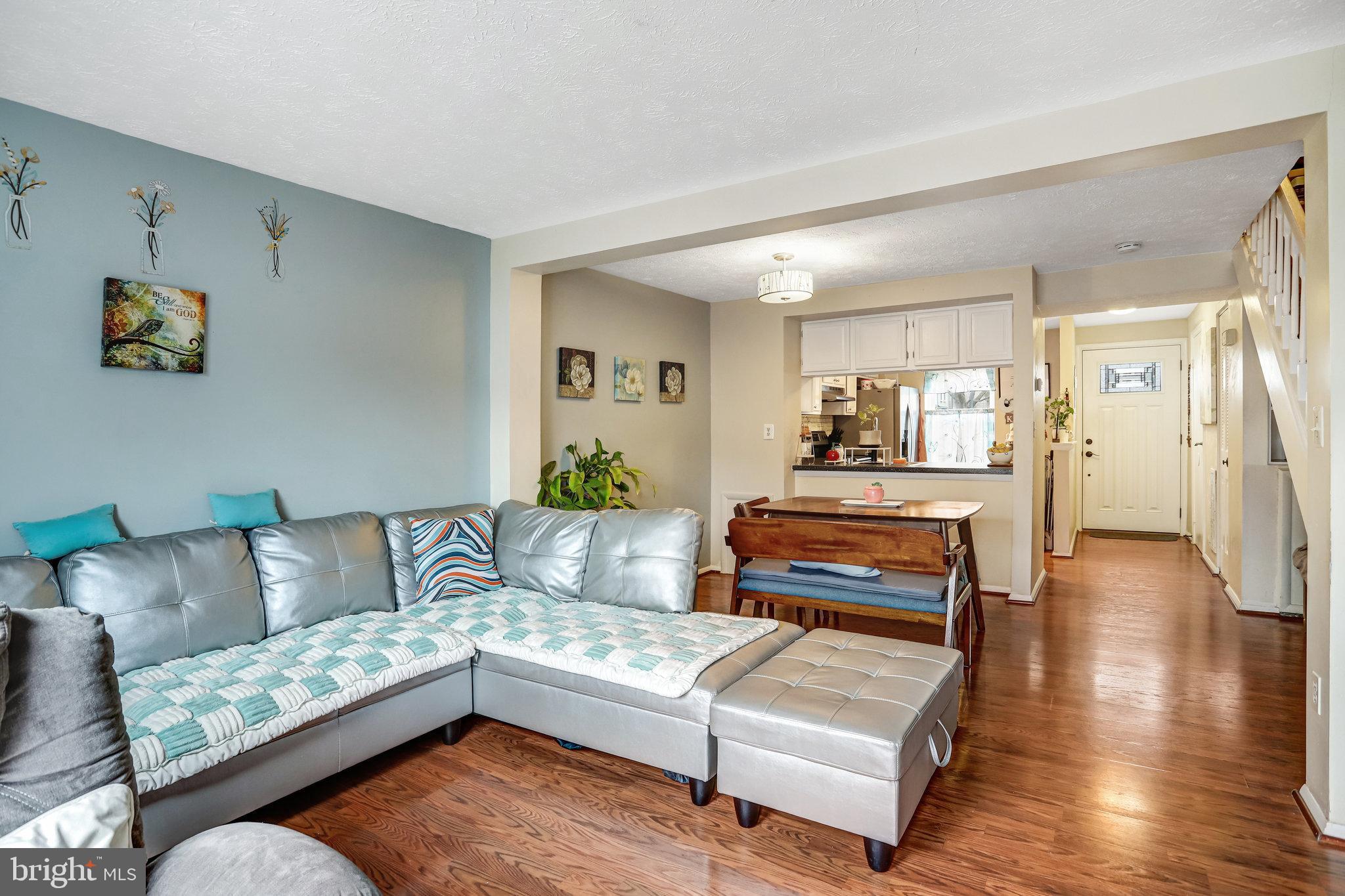 GUNNERS LAKE VILLAGE - Residential