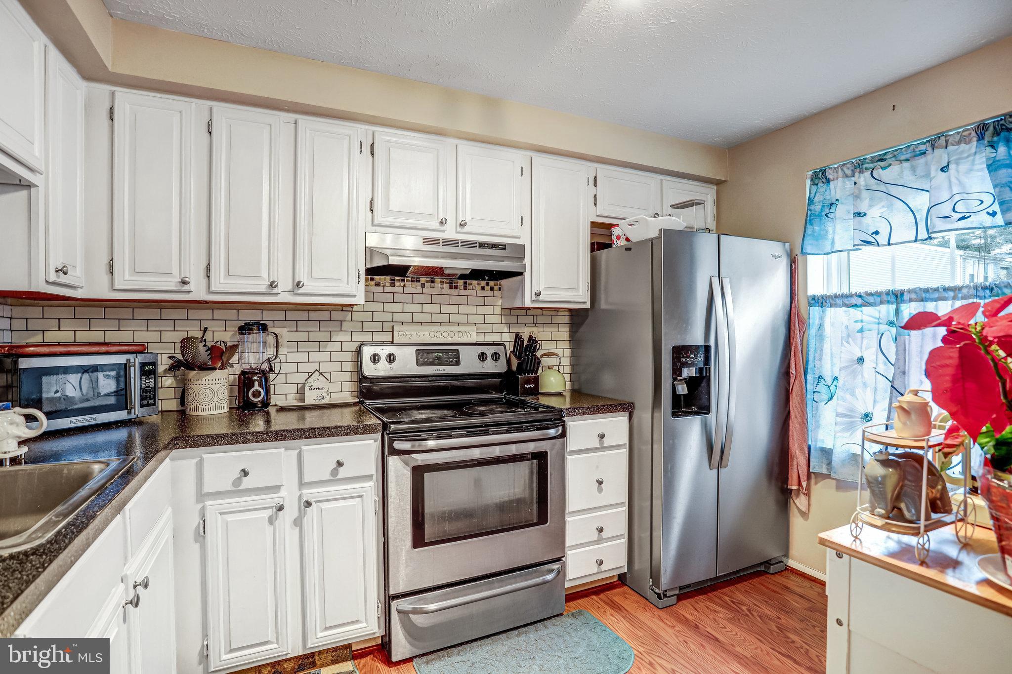 GUNNERS LAKE VILLAGE - Residential