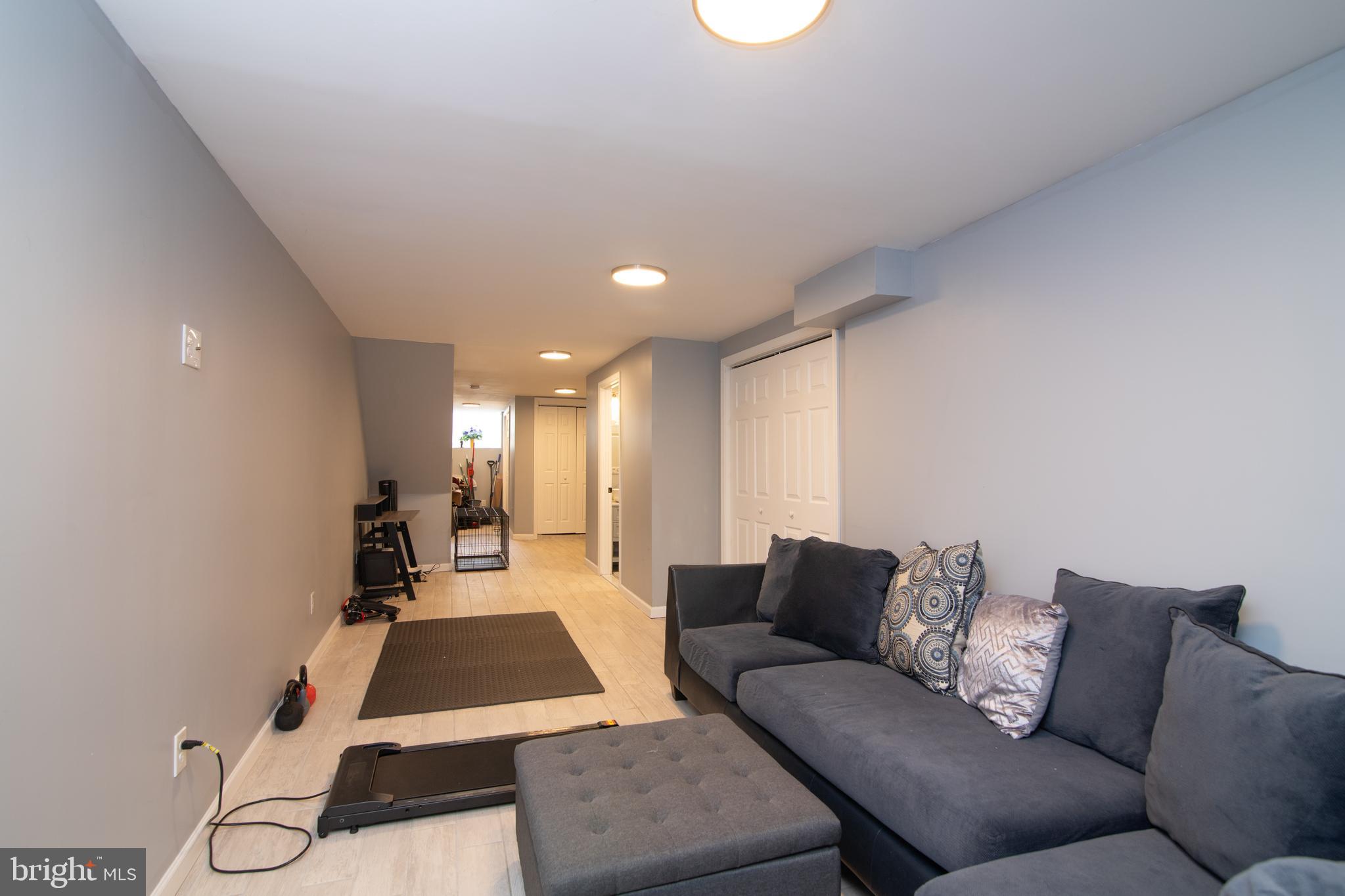 GERMANTOWN (EAST) - Residential