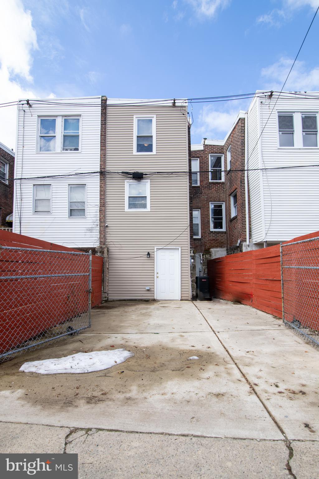 GERMANTOWN (EAST) - Residential