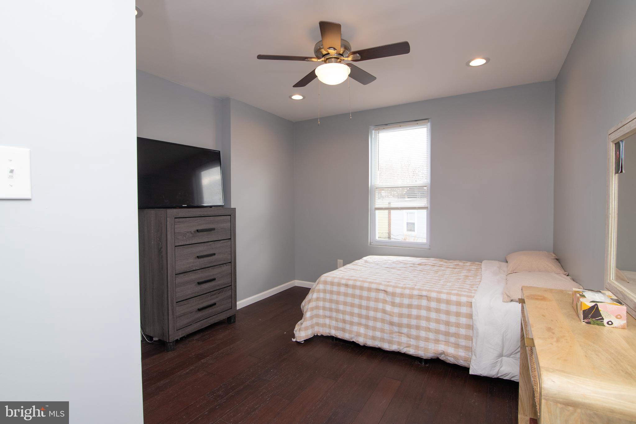 GERMANTOWN (EAST) - Residential